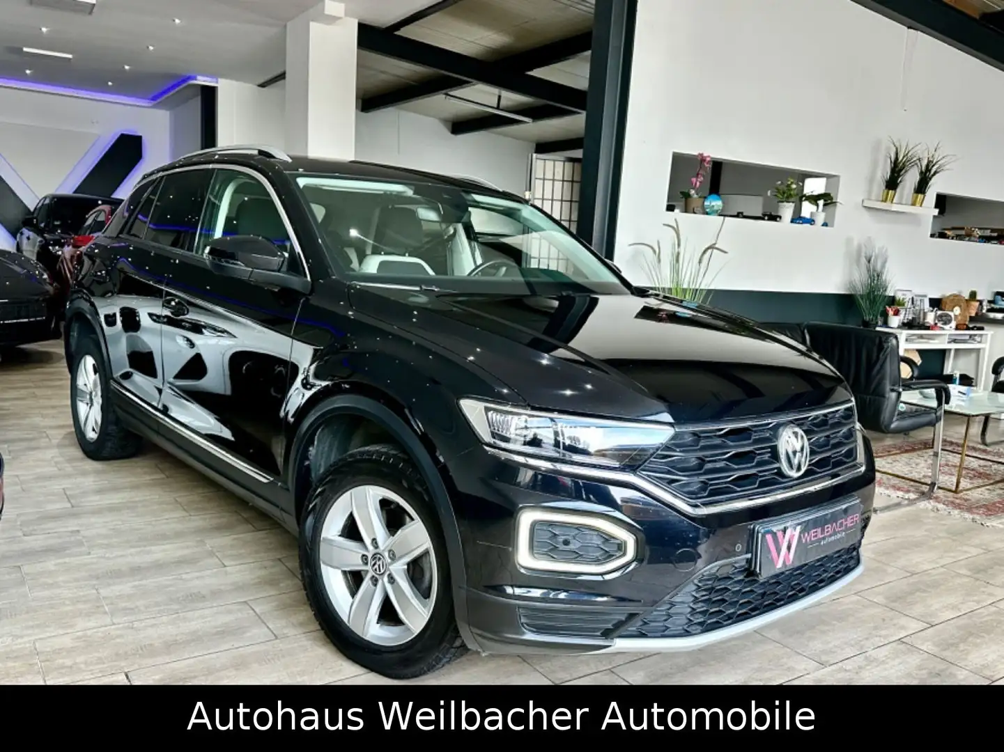 Volkswagen T-Roc Sport DSG * LED*Navi*Standheizung*AHK*ACC* Noir - 2