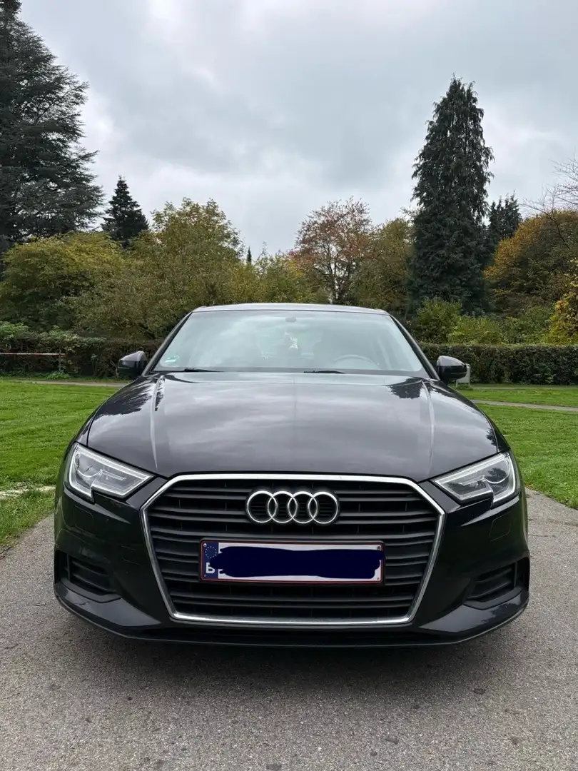 Audi A3 1.6 TDI Limousine - 1