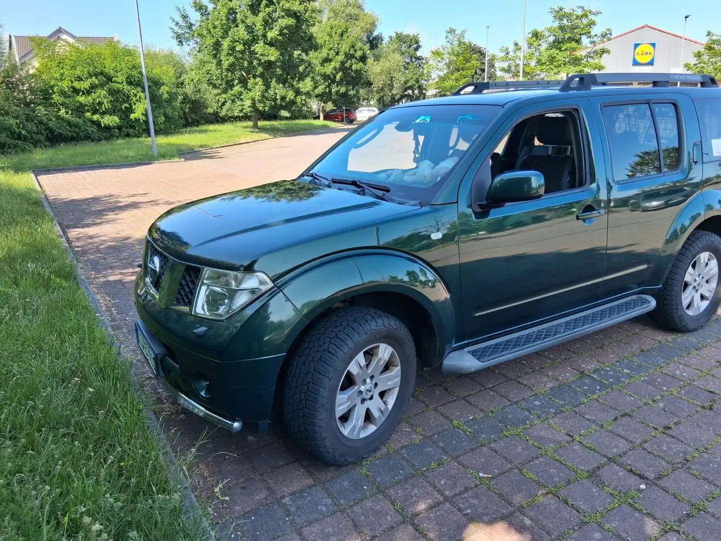 Nissan Pathfinder Pathfinder Diesel 2.5 dCi Aut. Premium Grün - 1