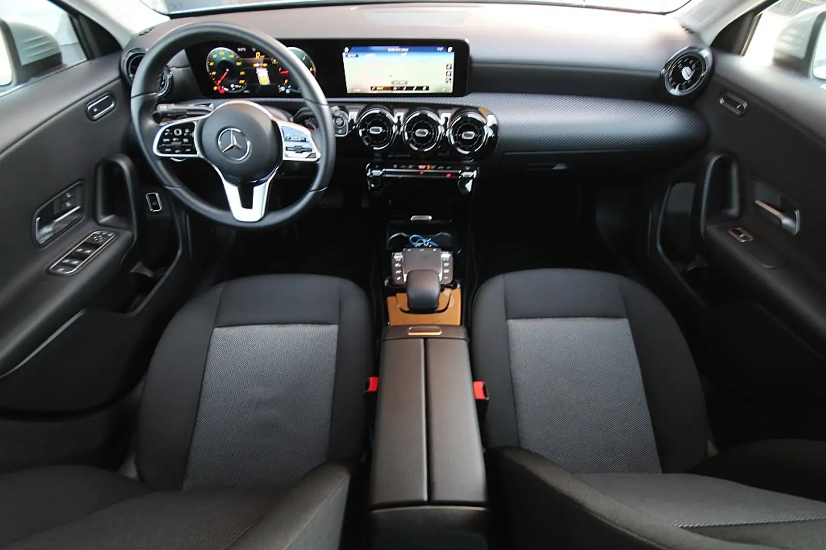 Mercedes-Benz A 200 d Aut. |NAVI |Rückfahrkamera ,... Argent - 2