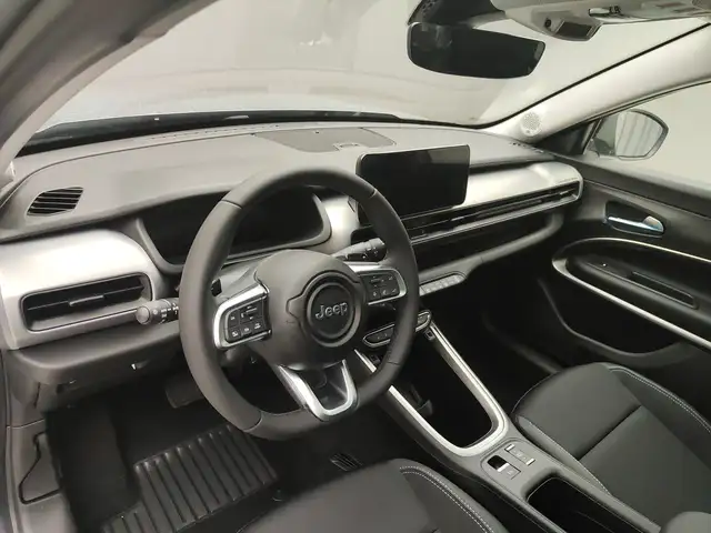 Jeep Avenger view 9