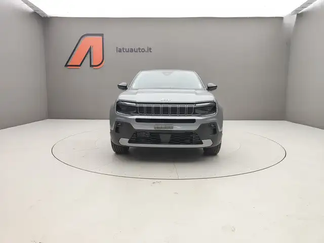 Jeep Avenger view 2
