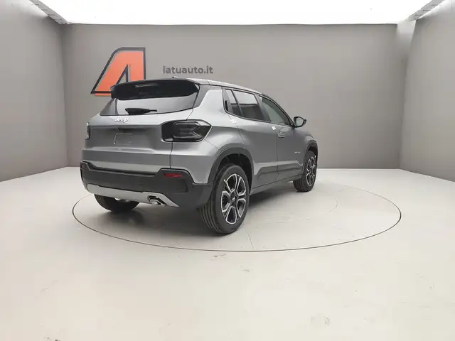 Jeep Avenger view 7