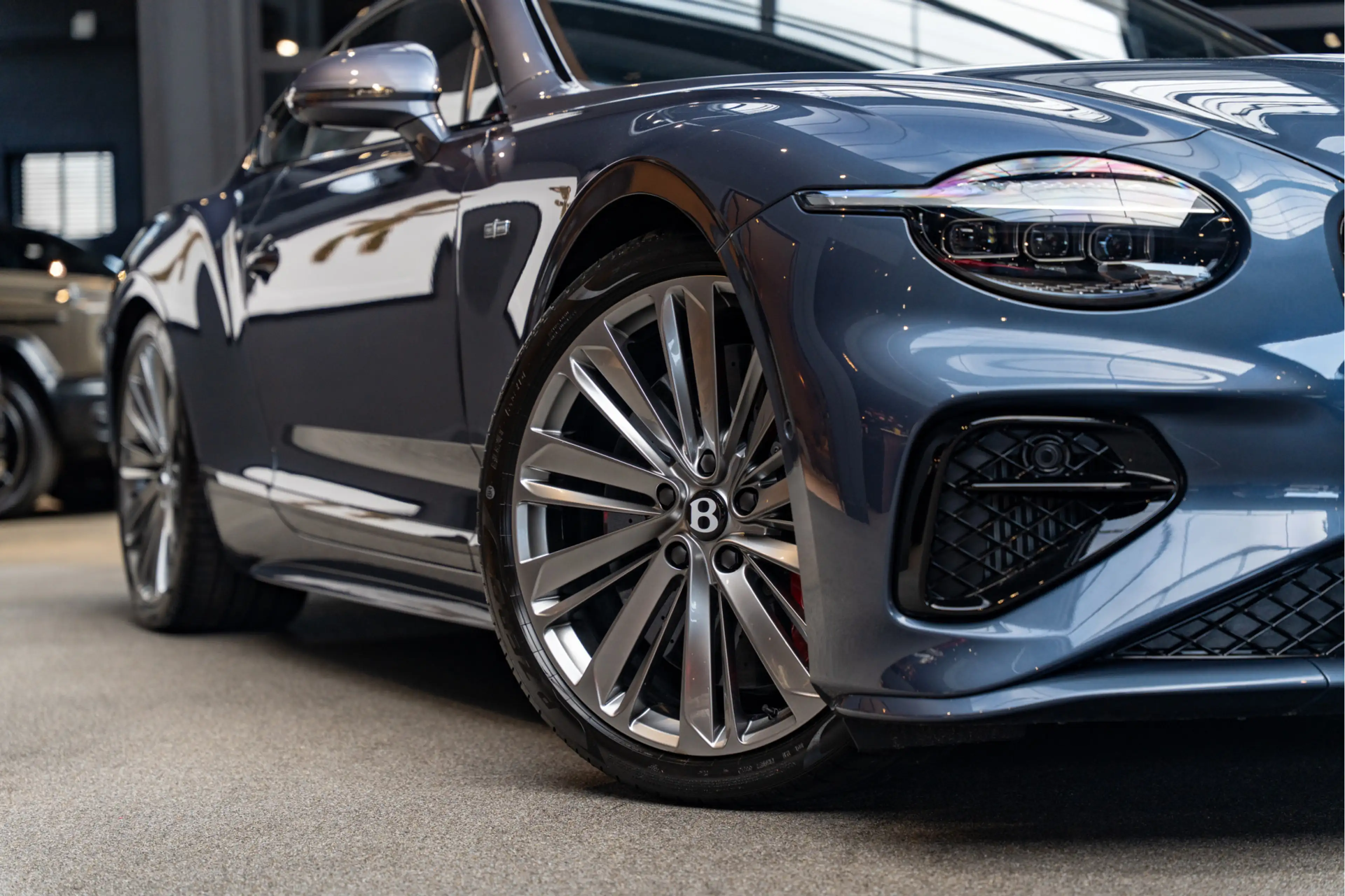 Bentley Continental GT First Edition Touring Specification 4.0 V8 Hybrid — photo 12