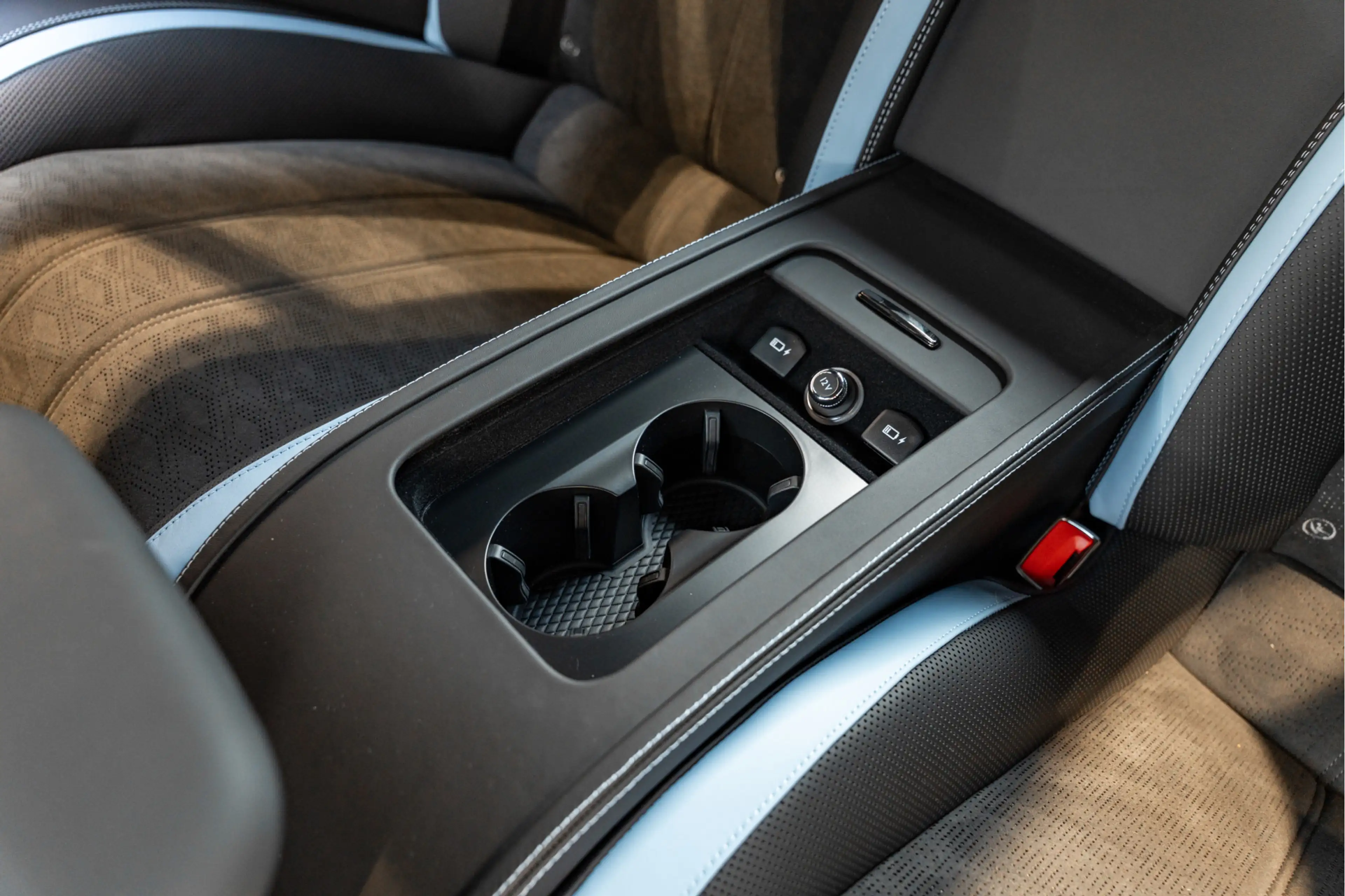 Bentley Continental GT First Edition Touring Specification 4.0 V8 Hybrid — photo 50