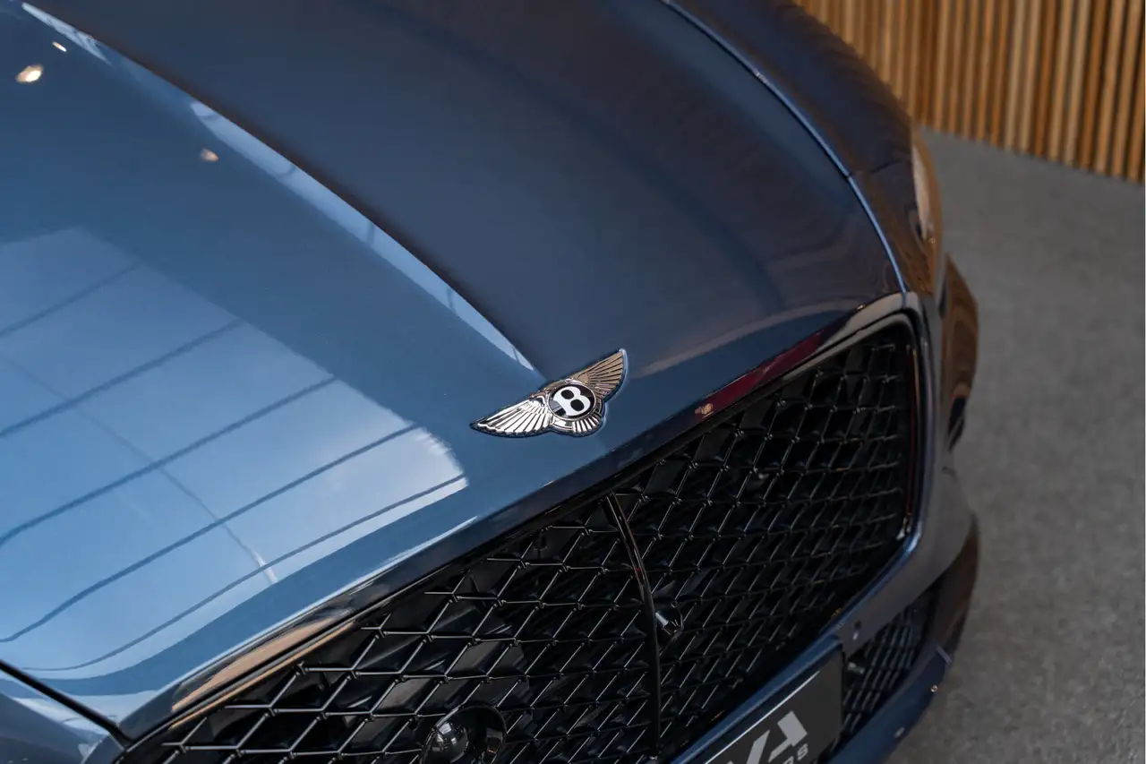 Bentley Continental GT 2025 — фото 13
