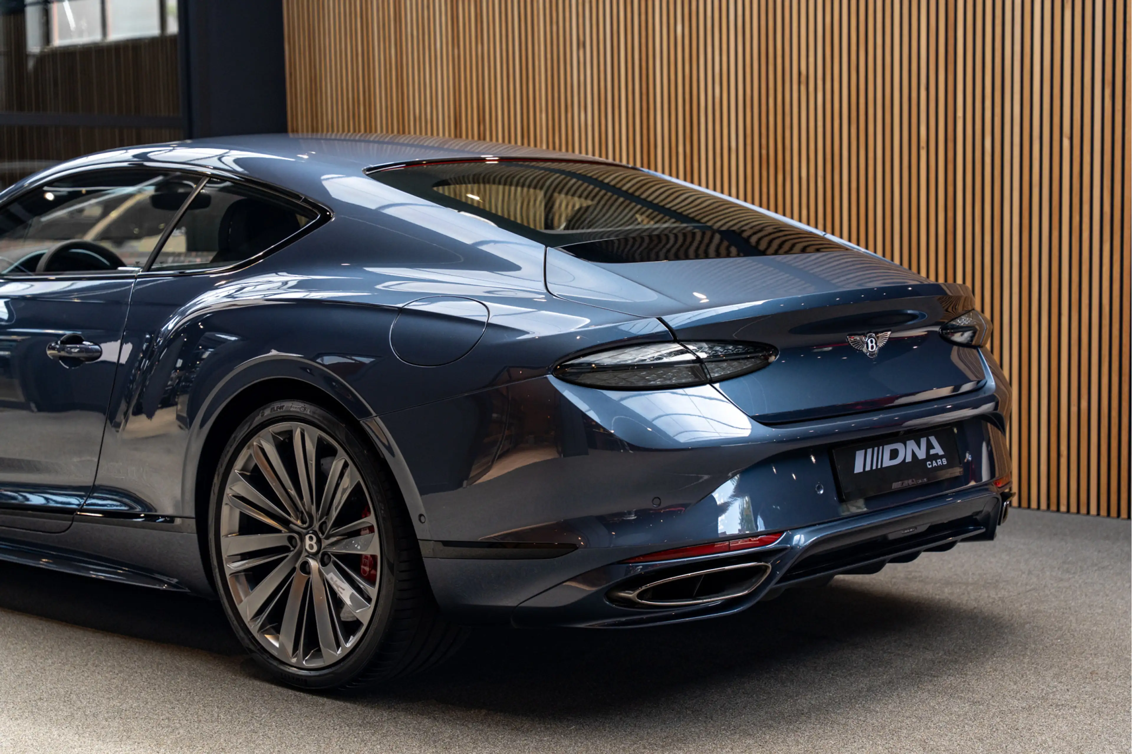 Bentley Continental GT First Edition Touring Specification 4.0 V8 Hybrid — photo 11
