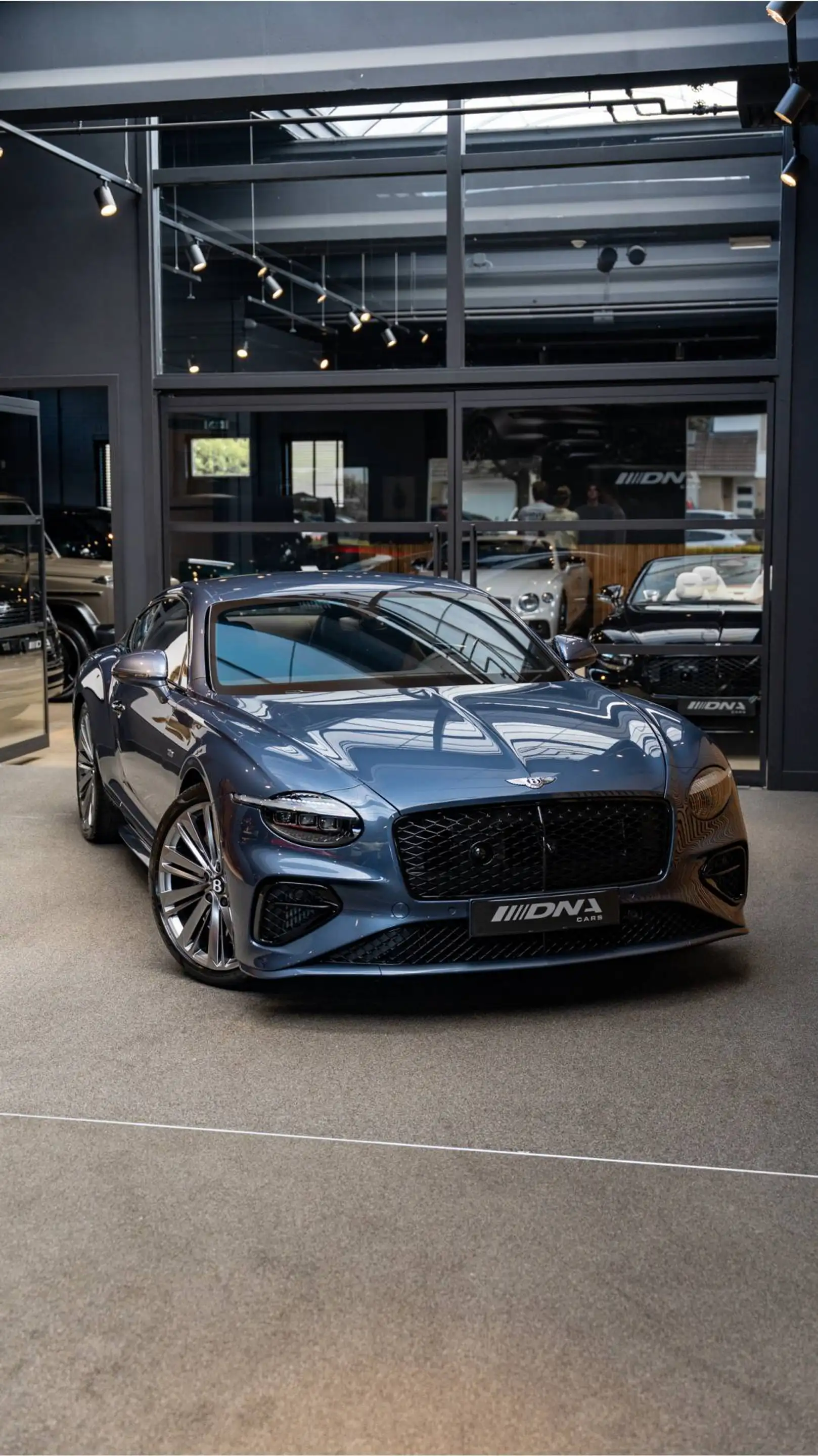 Bentley Continental GT First Edition Touring Specification 4.0 V8 Hybrid — photo 20