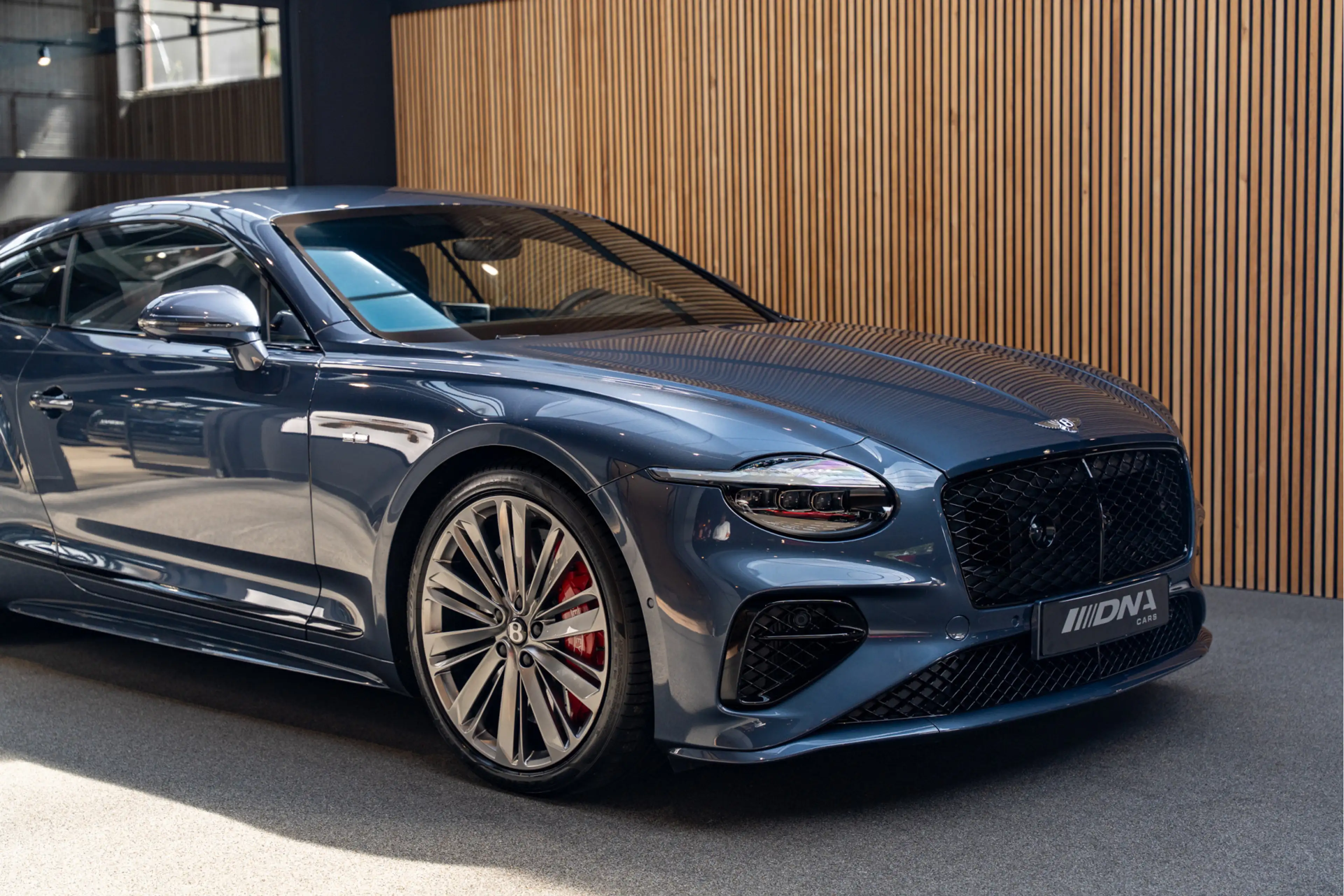 Bentley Continental GT First Edition Touring Specification 4.0 V8 Hybrid — photo 10