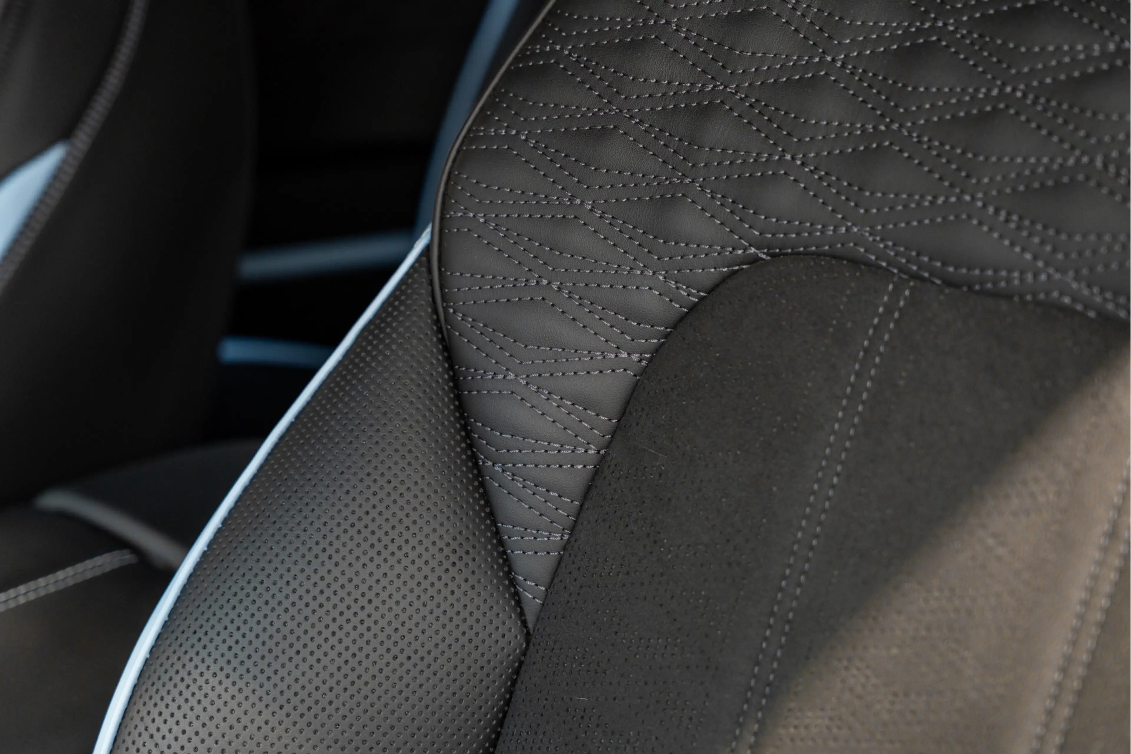 Bentley Continental GT First Edition Touring Specification 4.0 V8 Hybrid — photo 47
