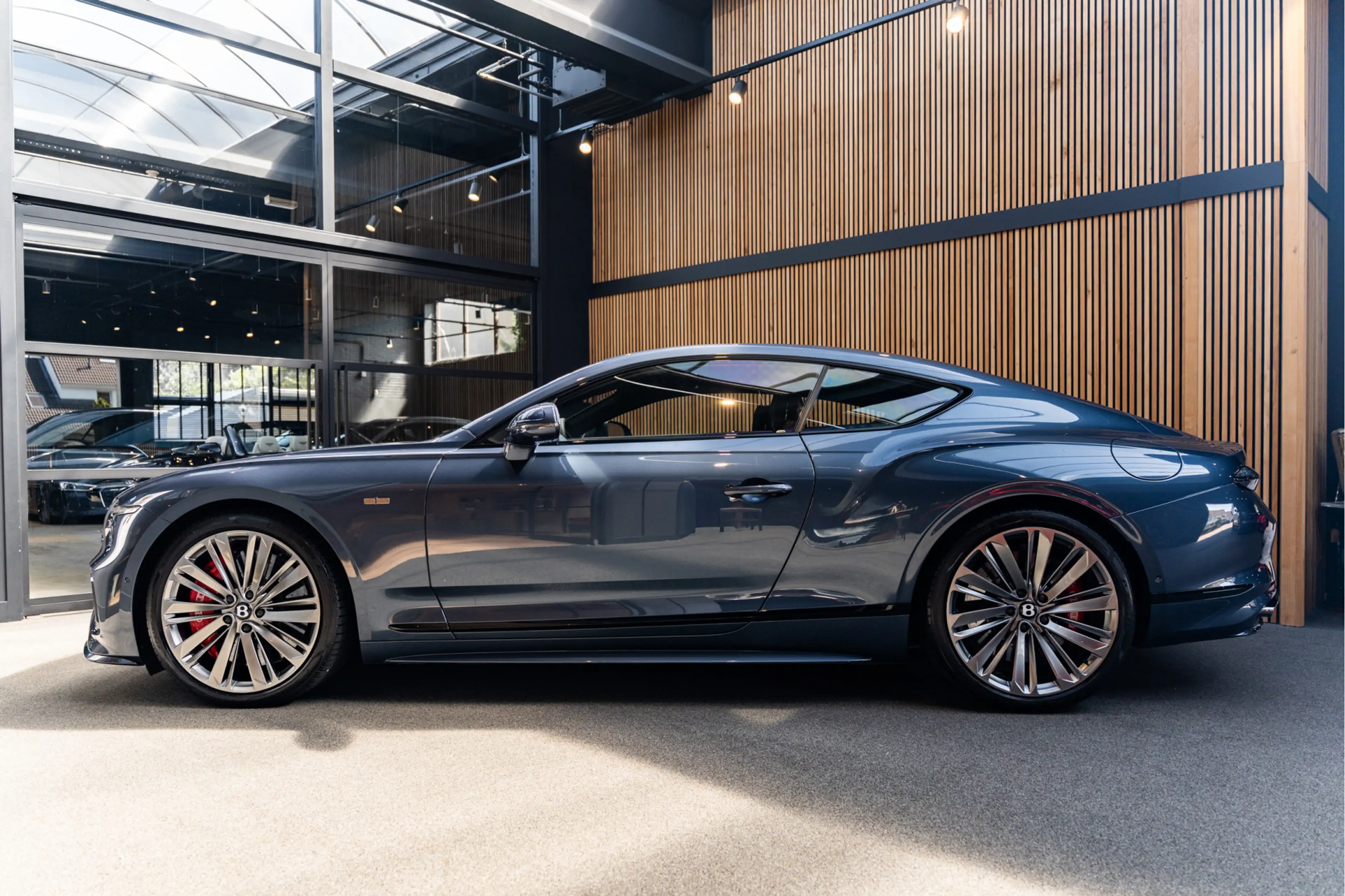 Bentley Continental GT First Edition Touring Specification 4.0 V8 Hybrid — photo 3
