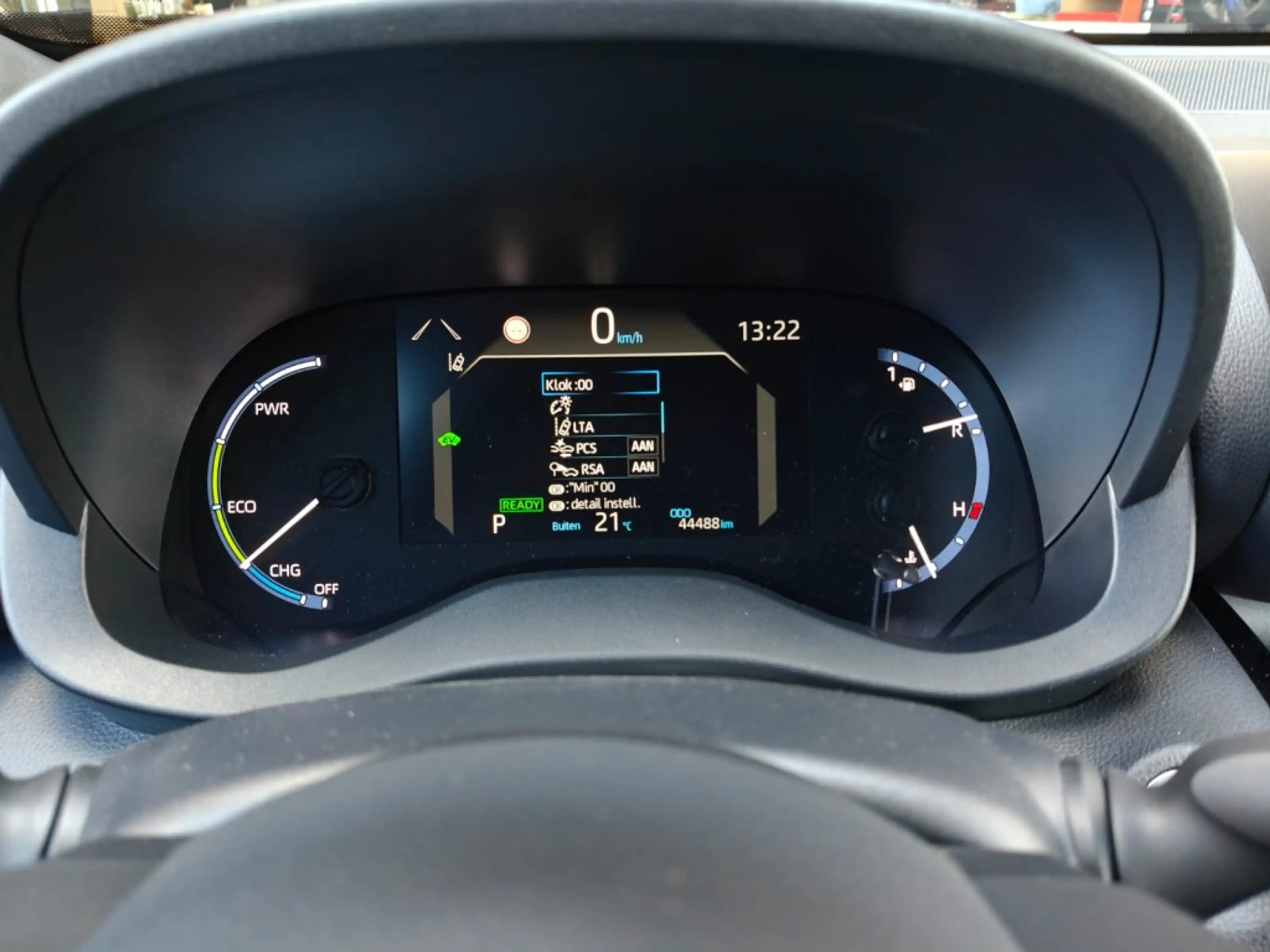 Toyota Yaris Cross 1.5 Hybrid Dynamic, STOELVERWARMING / DEALER ONDER — photo 13