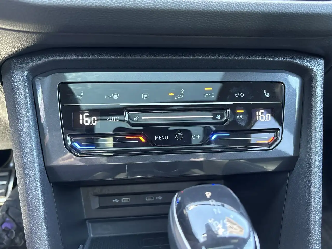 Volkswagen Tiguan снимка Volkswagen Tiguan