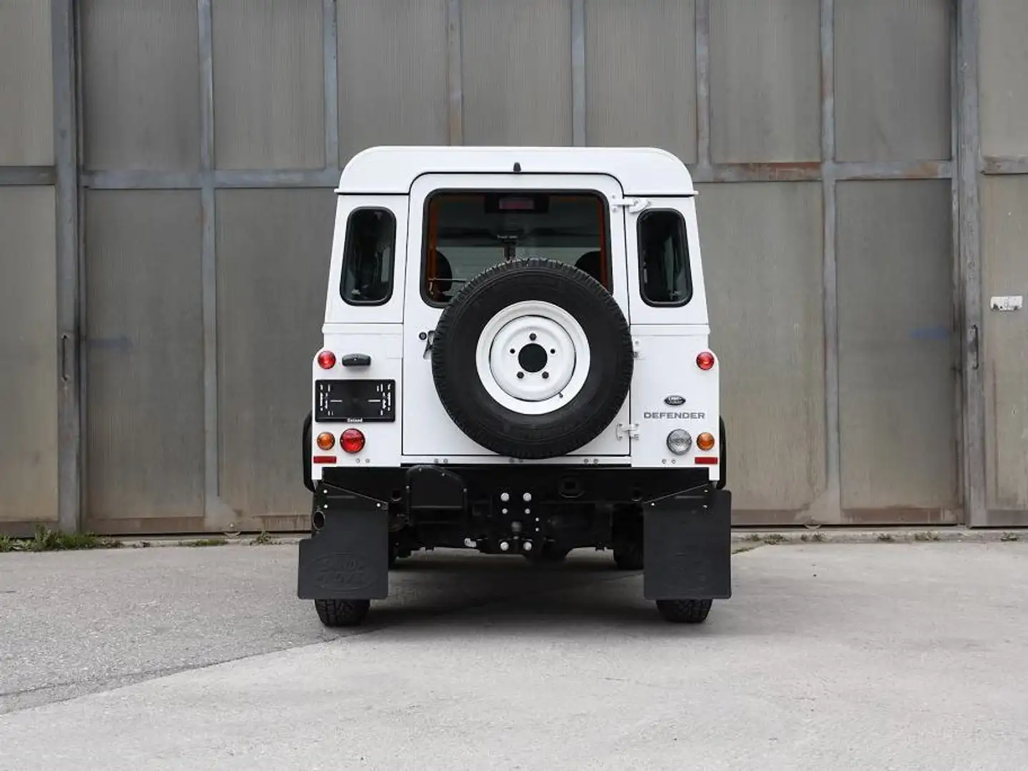 Land Rover Defender Defender 90 DPF Station Wagon SE Garage Kept! Weiß - 2