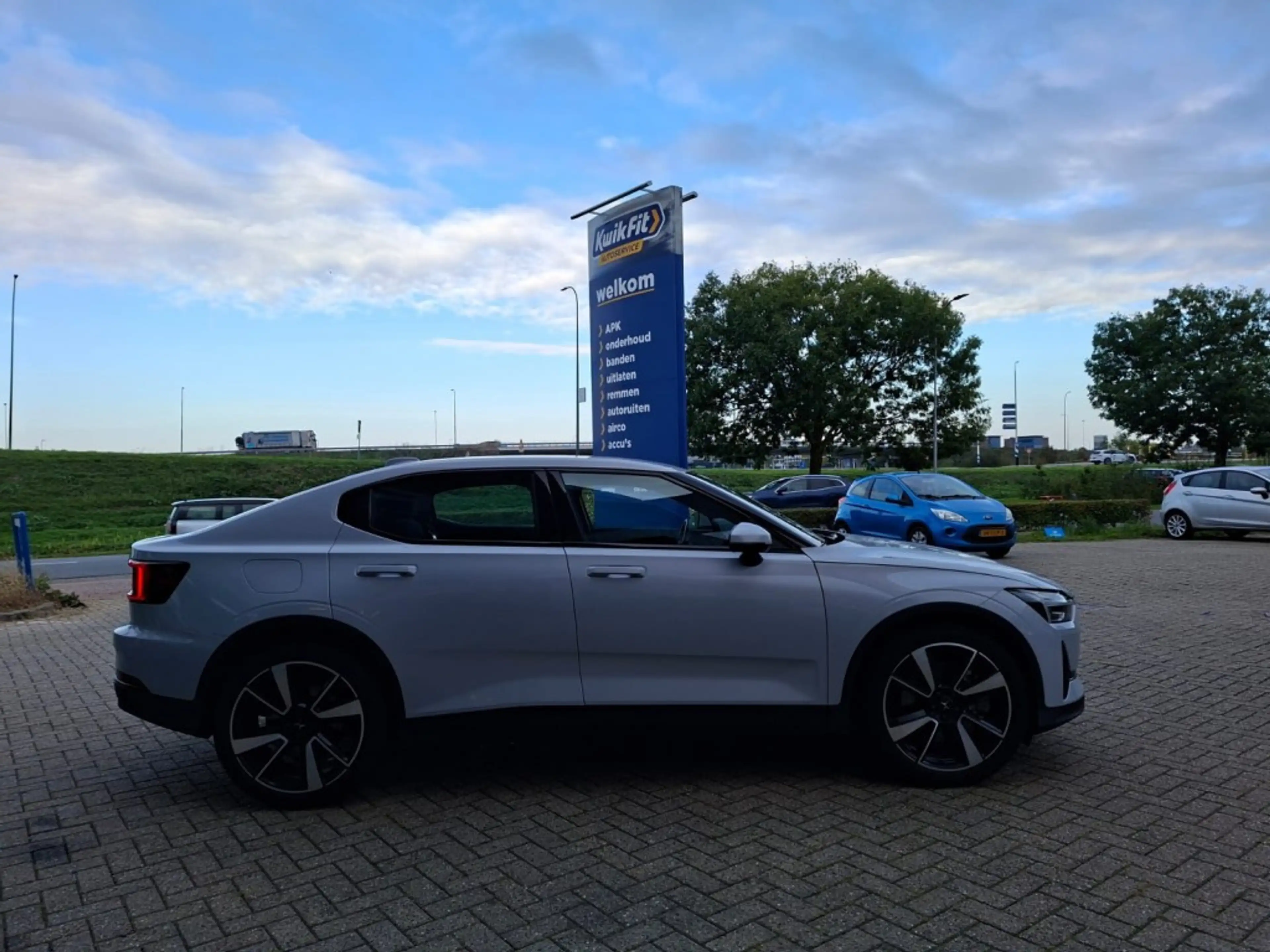 Polestar 2 SRSM 63KWH NAVI LMV PDC-CAMERA STOELVW — photo 7