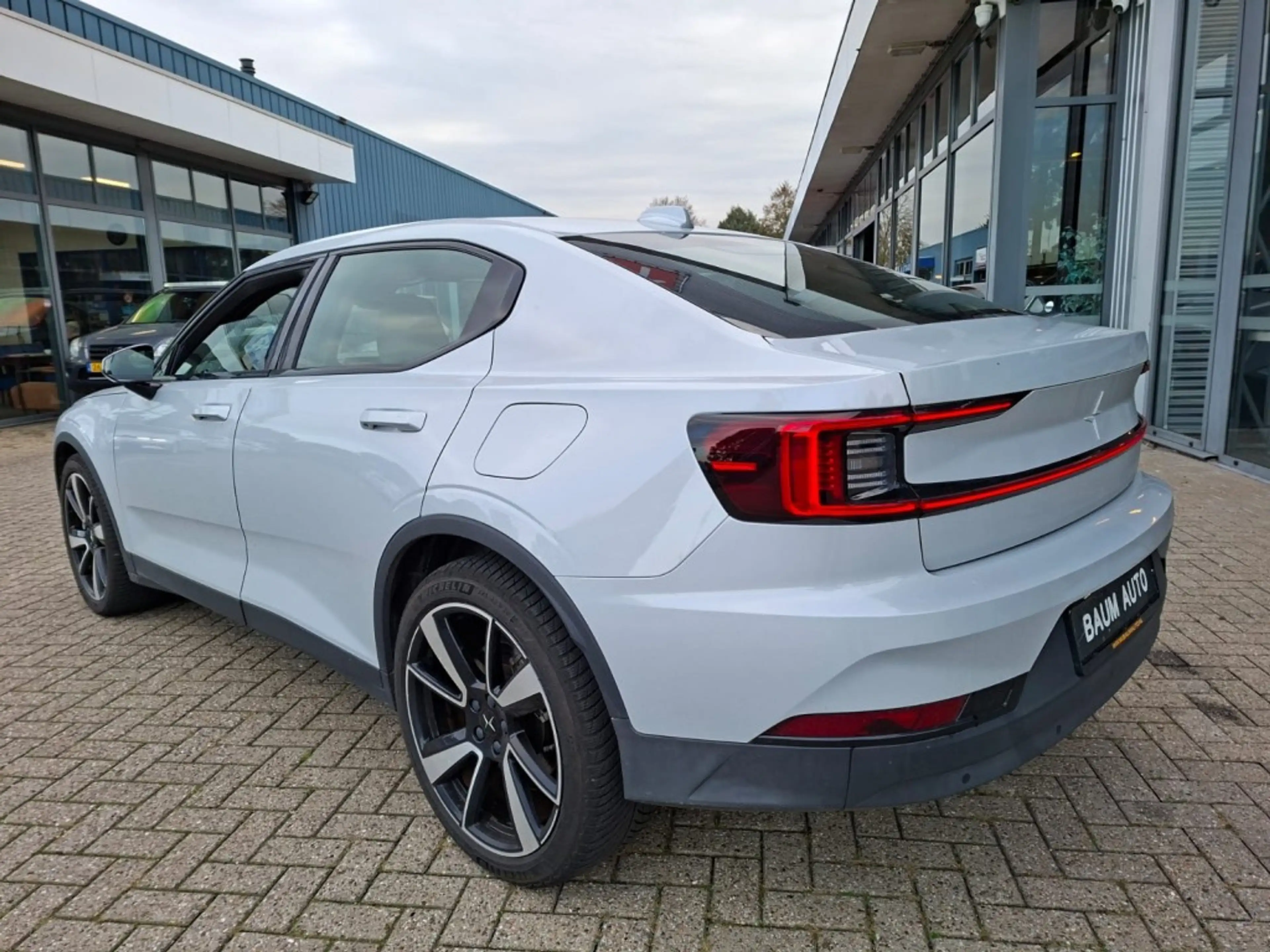 Polestar 2 SRSM 63KWH NAVI LMV PDC-CAMERA STOELVW — photo 4