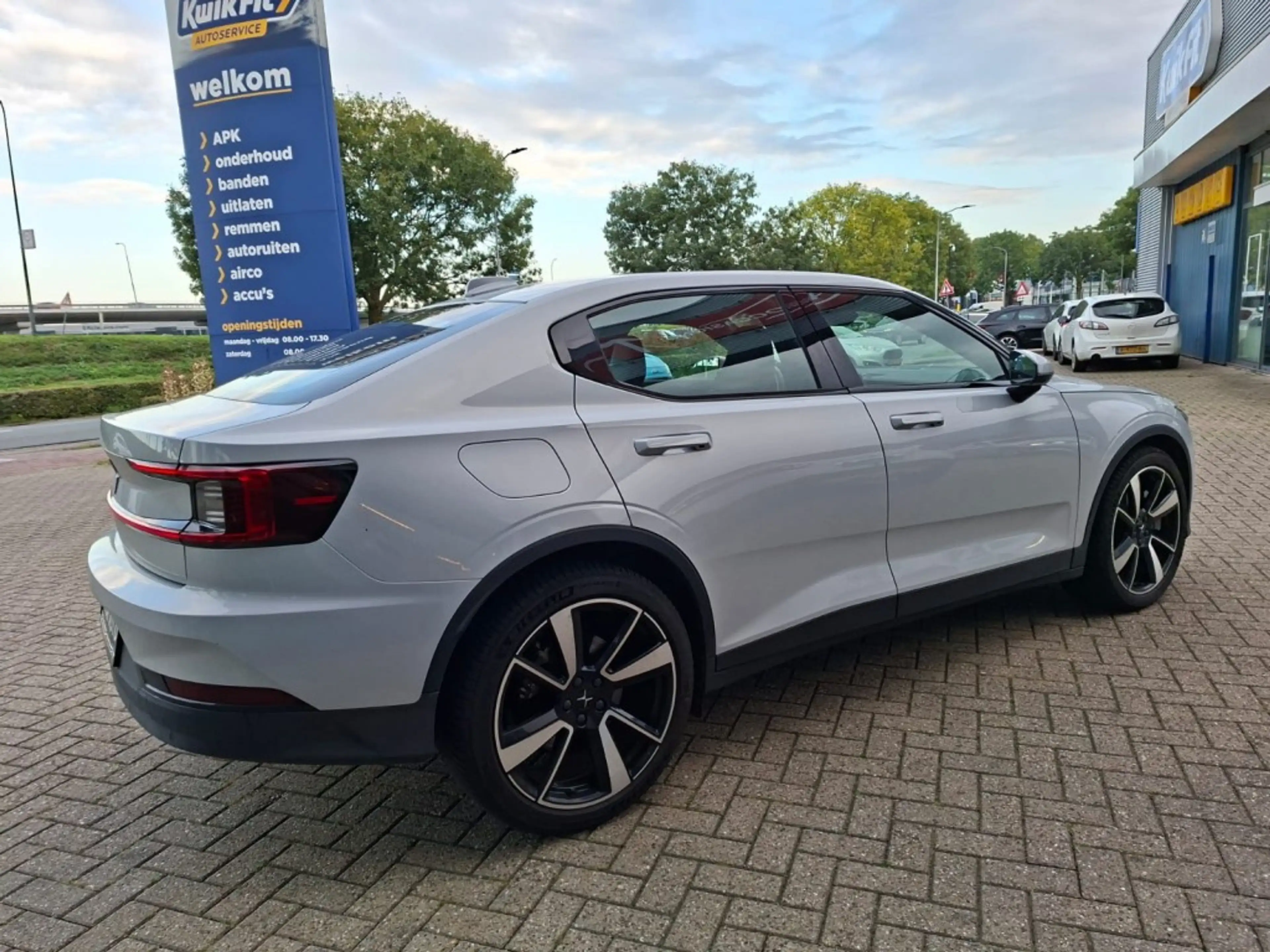 Polestar 2 SRSM 63KWH NAVI LMV PDC-CAMERA STOELVW — photo 3