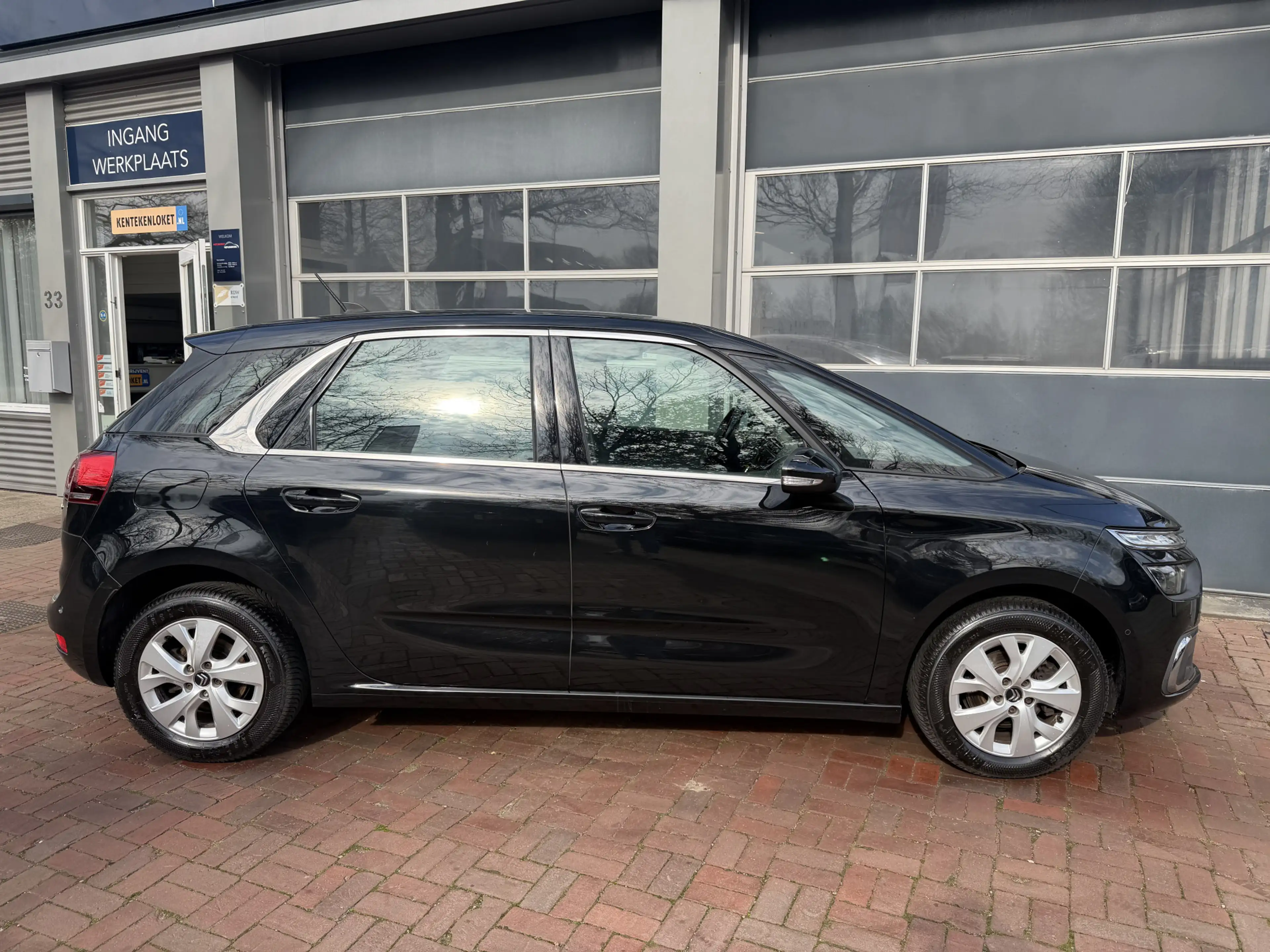 Citroen C4 Picasso 1.2 PureTech Shine Bj 2017 Hoge Zit Dealer onderho — photo 4