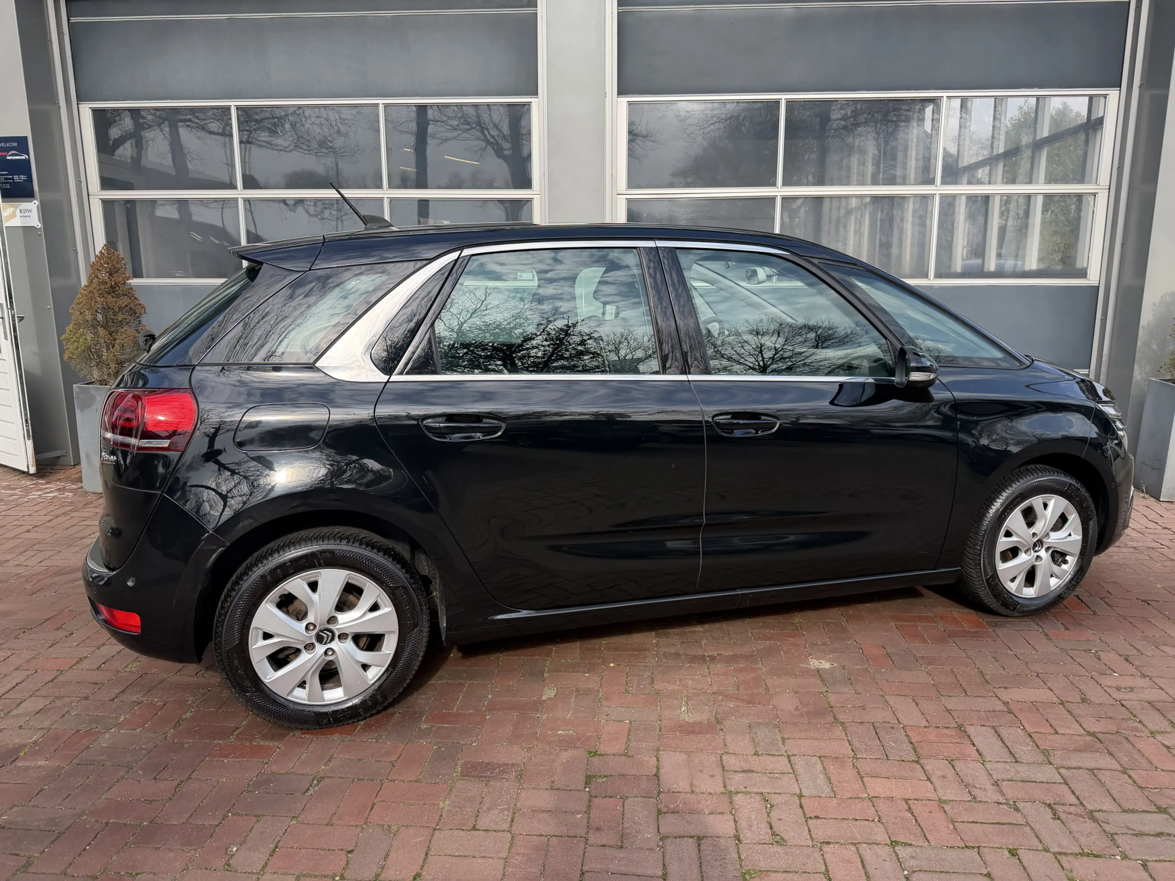 Citroen C4 Picasso 1.2 PureTech Shine Bj 2017 Hoge Zit Dealer onderho — photo 2