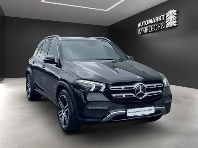 Mercedes-Benz GLE view 2