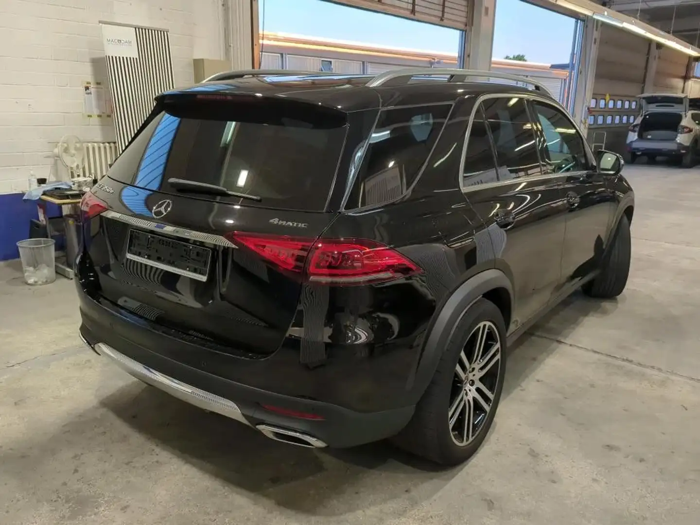 Mercedes-Benz GLE 350 e AMG 21*Burmest*360*Distro*4xSH*Alcanta Чорний - 2