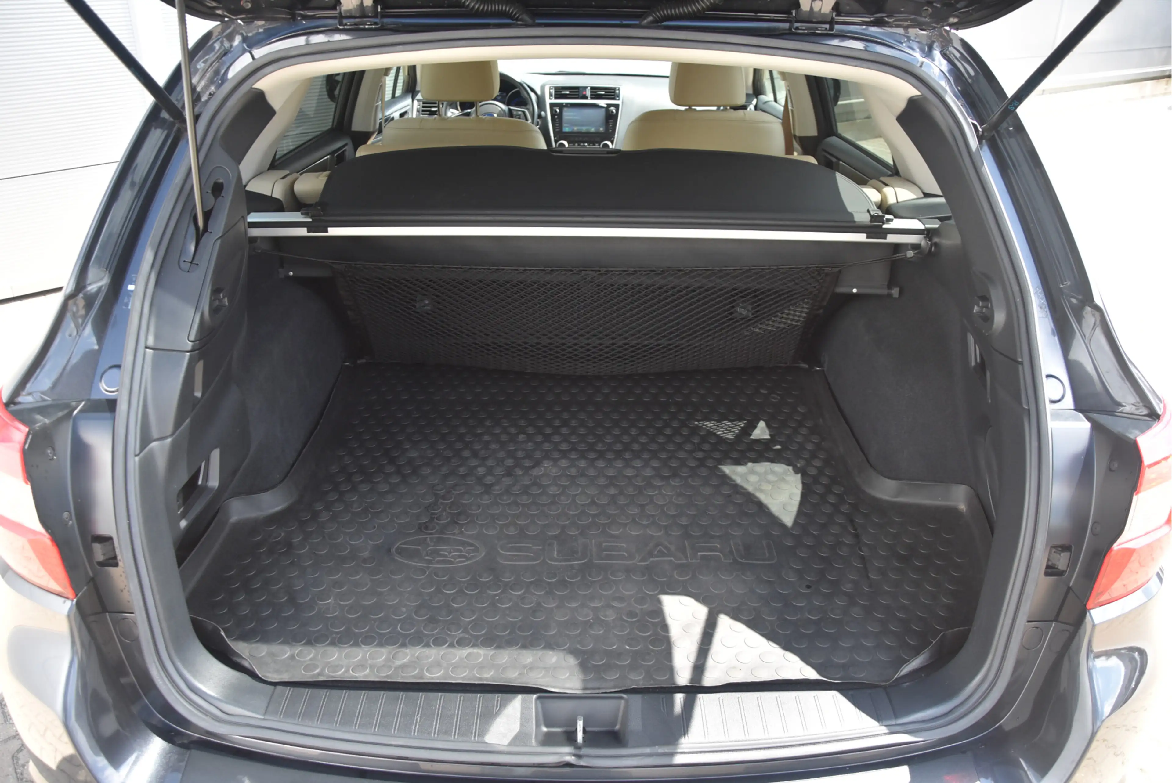 Subaru OUTBACK 2.5i Premium — photo 13