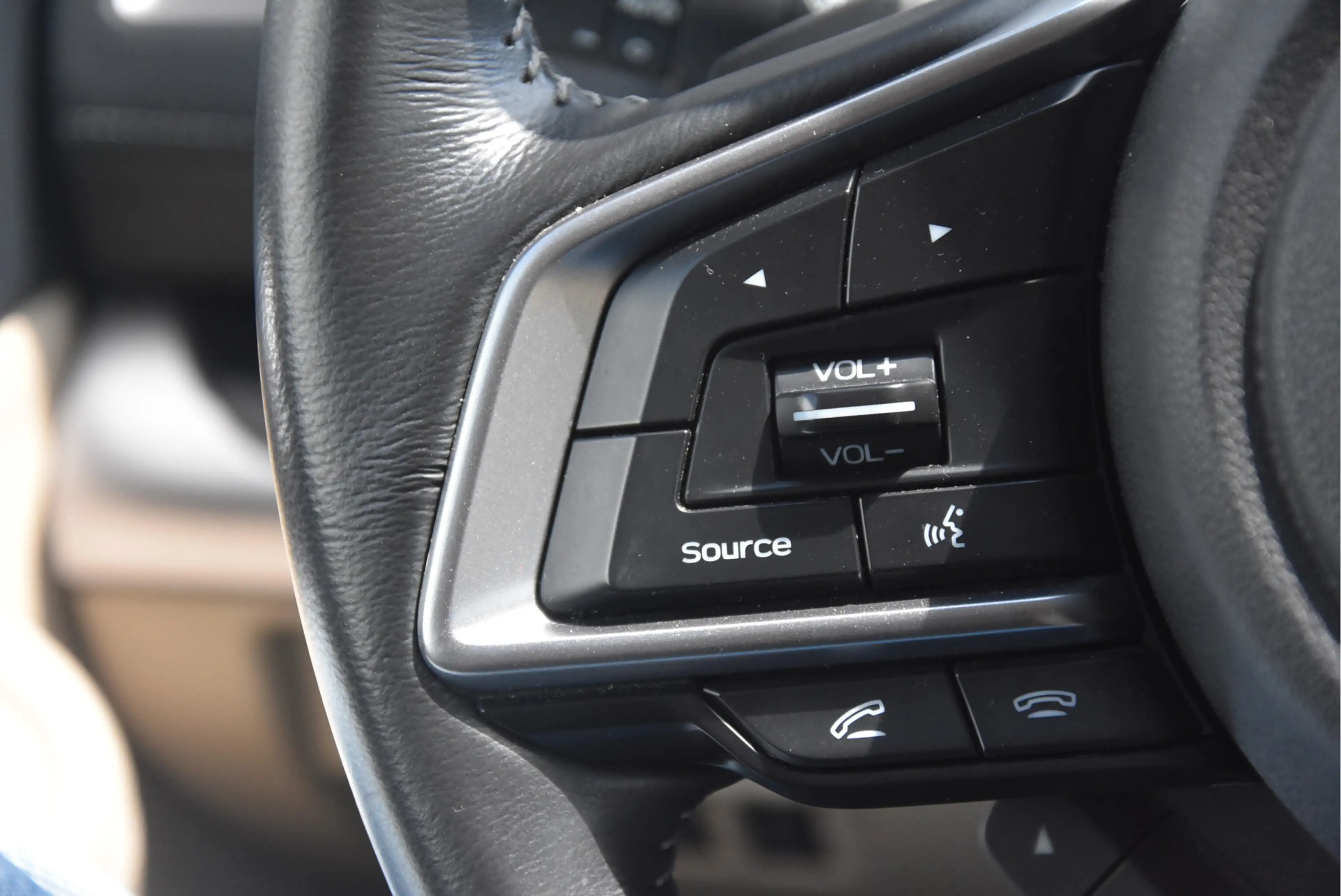 Subaru OUTBACK 2.5i Premium — photo 6