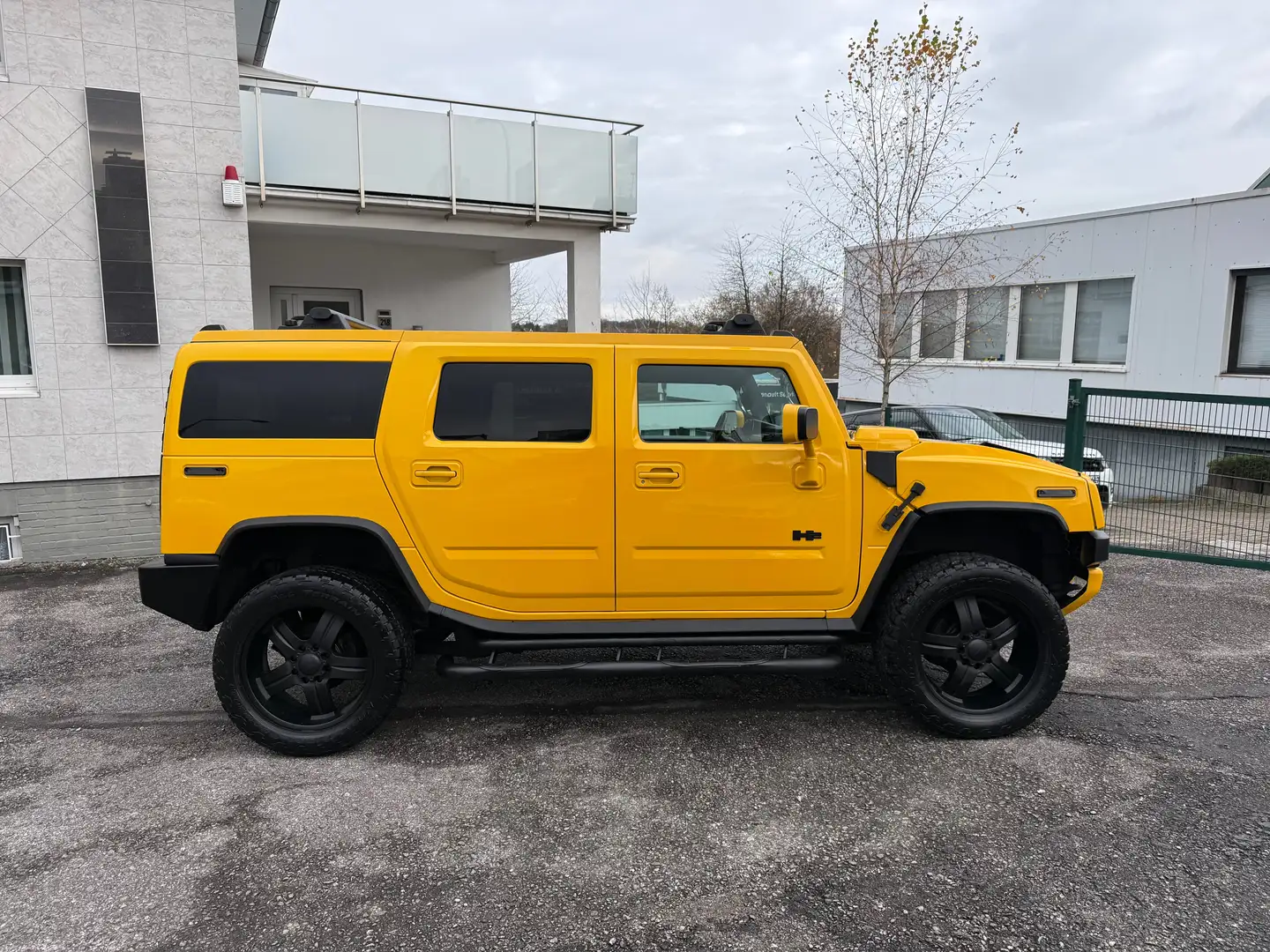 HUMMER H2 *Exklusiv-Ausstattung* Gelb - 2