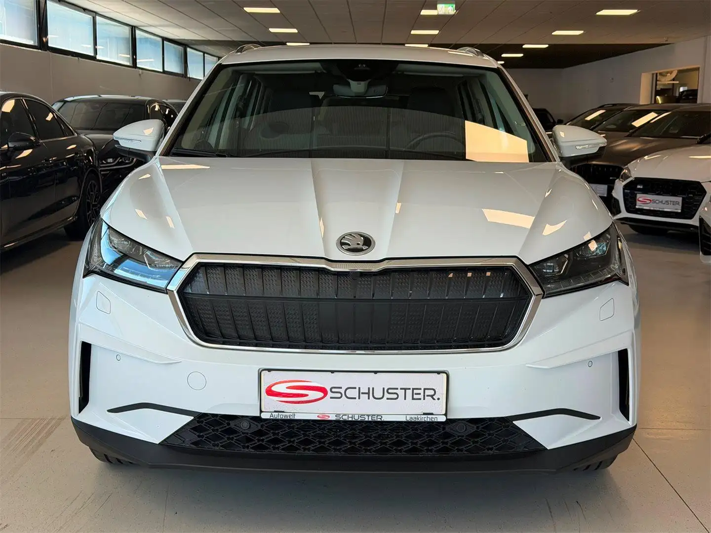 Skoda Enyaq iV 80 82kWh Weiß - 2