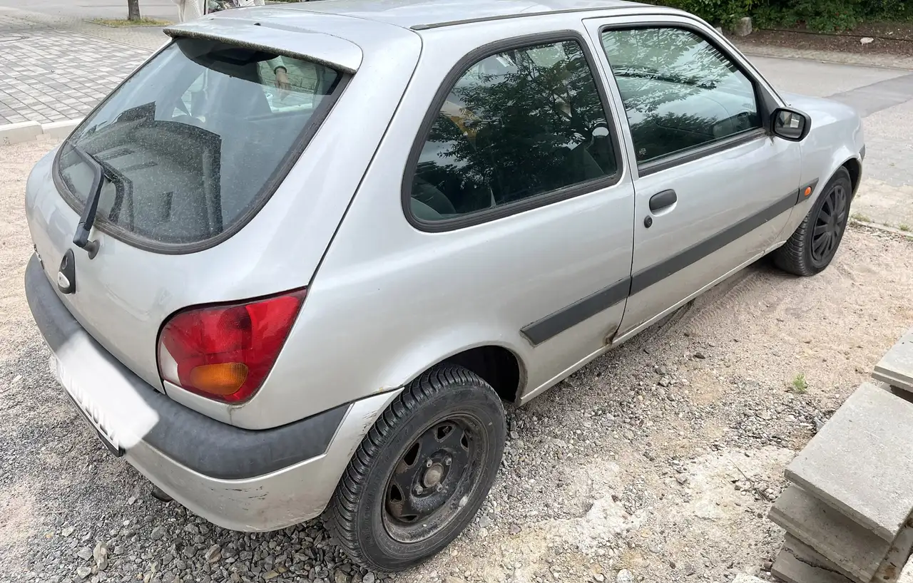 Ford Fiesta 1.3 Benzin – HU 02/2027 – fahrbereit –, foto 2