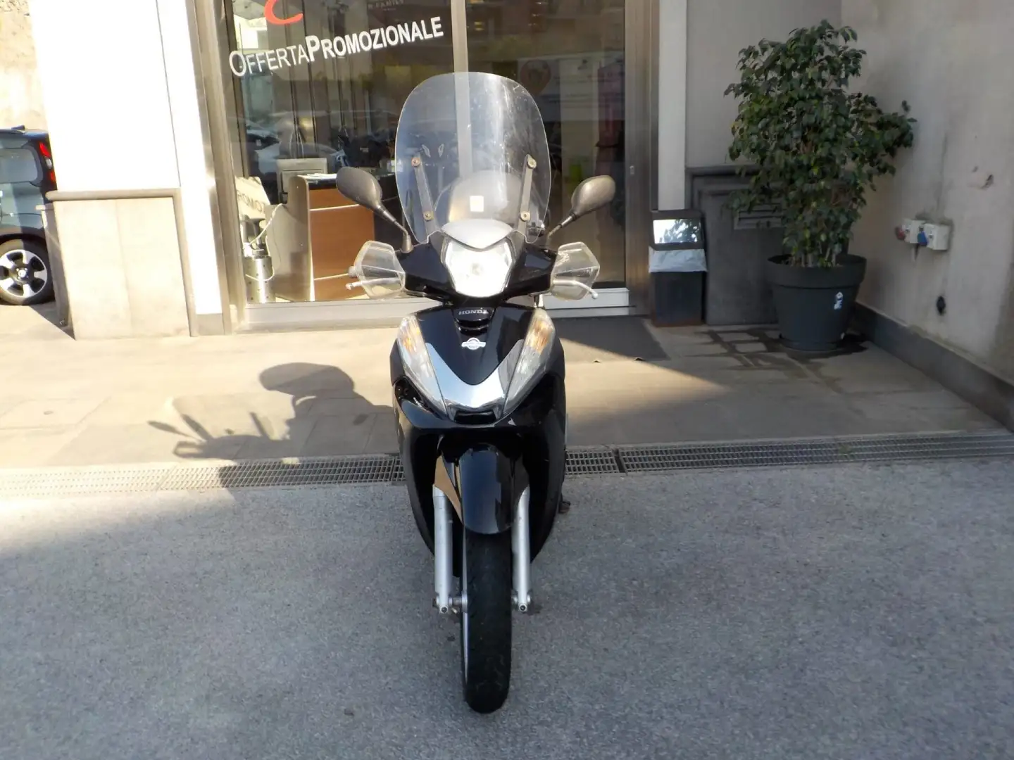 Honda SH 300 Anno 2014 Nero - 1