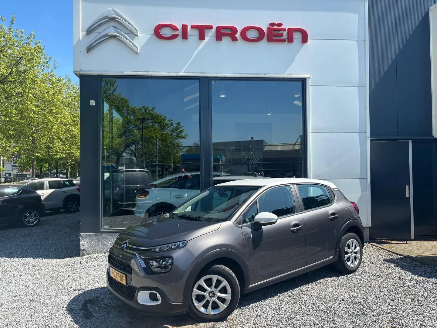 Citroen C3 1.2 PT 82 You | Rijklaar geleverd incl 12 maanden Gris - 2