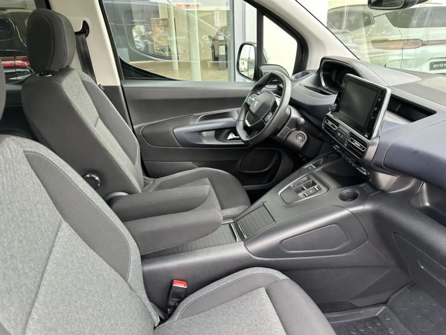 Peugeot e-Rifter Allure Pack ELECTRIC Grey - 2