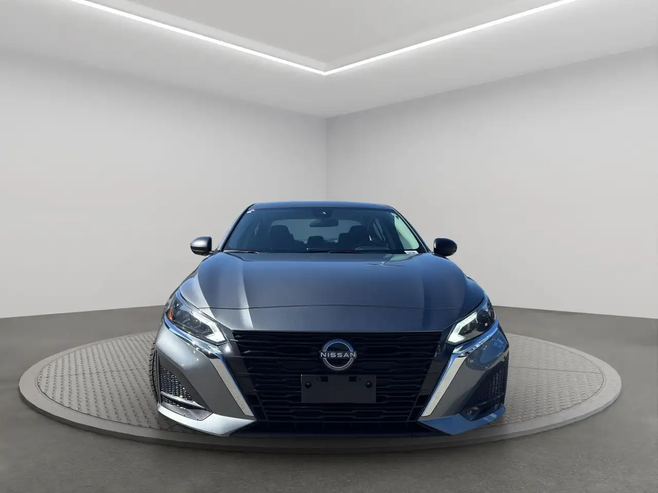 Nissan Altima снимка Nissan Altima