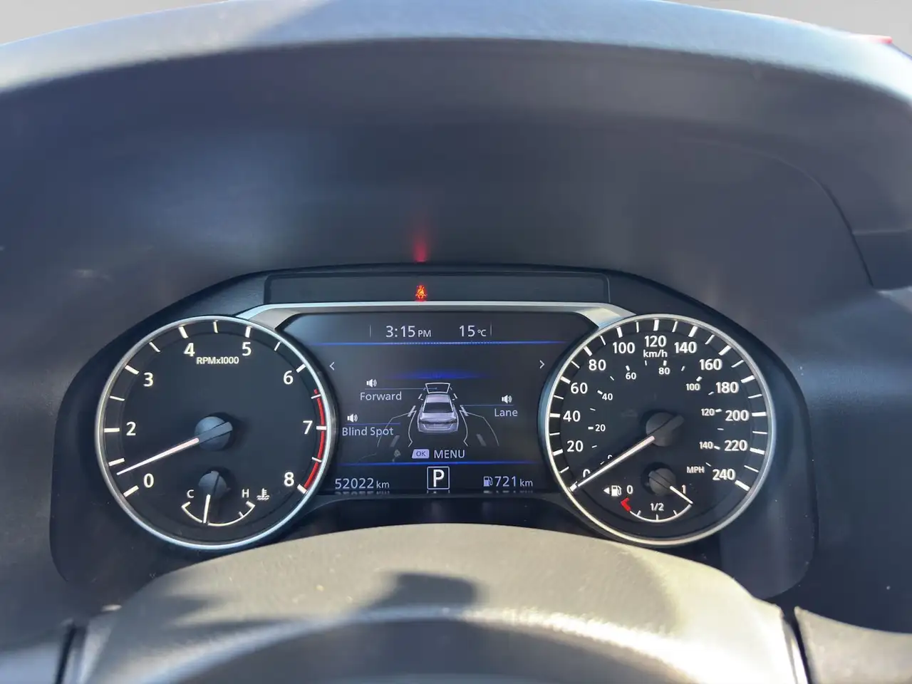 Nissan Altima снимка Nissan Altima