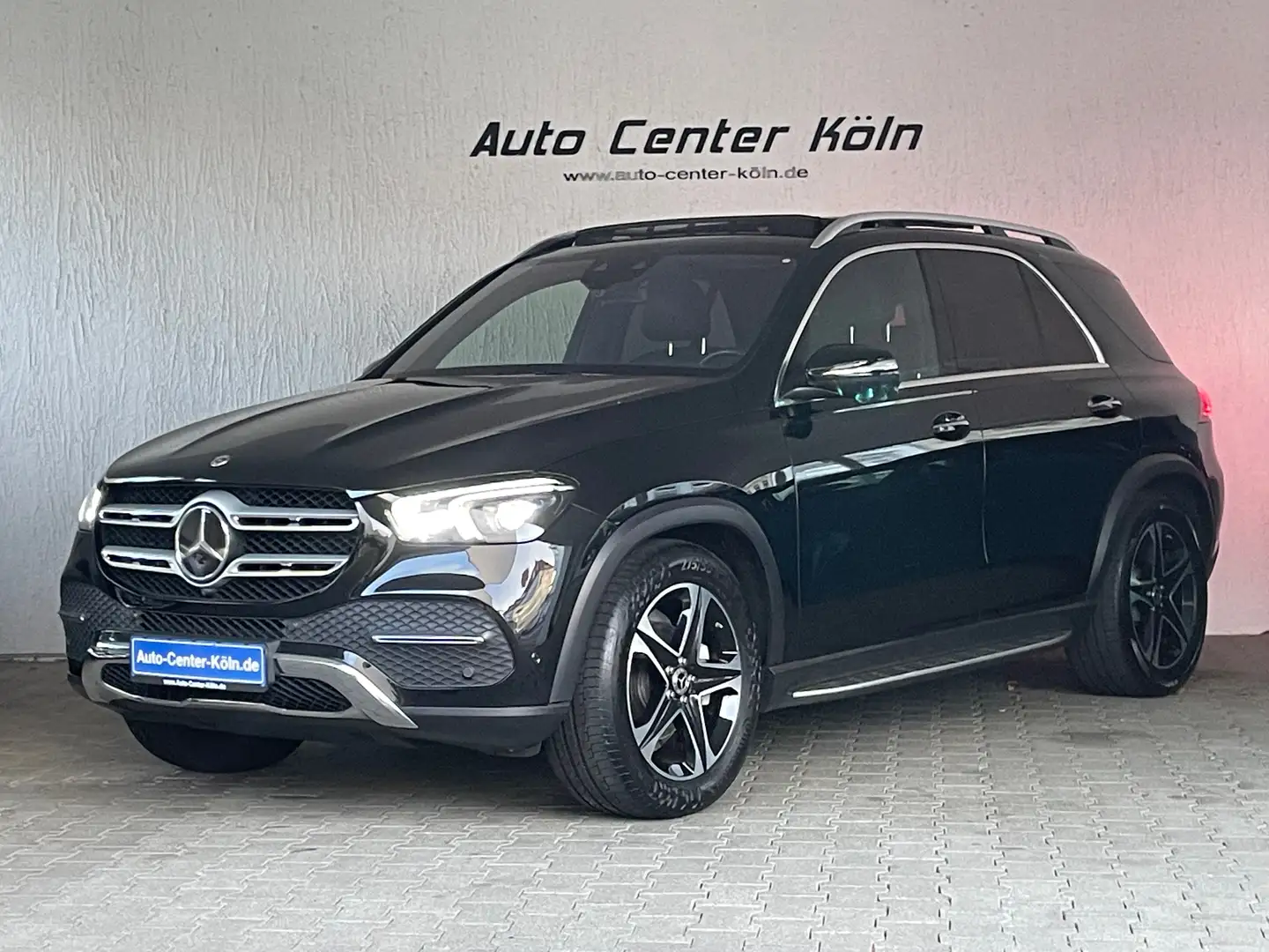 Mercedes-Benz GLE 300 GLE 300 d 4Matic*Navi*Led*Pano*Leder*AHK*7-Sitzer* Schwarz - 1
