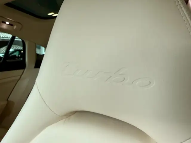 Porsche Panamera view 7