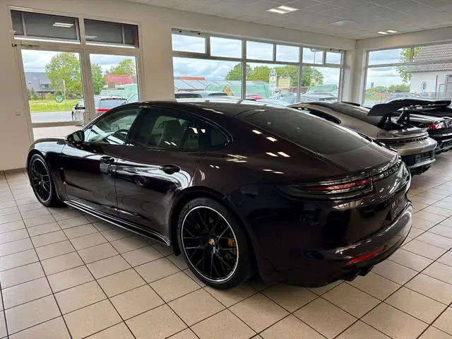 Porsche Panamera view 3