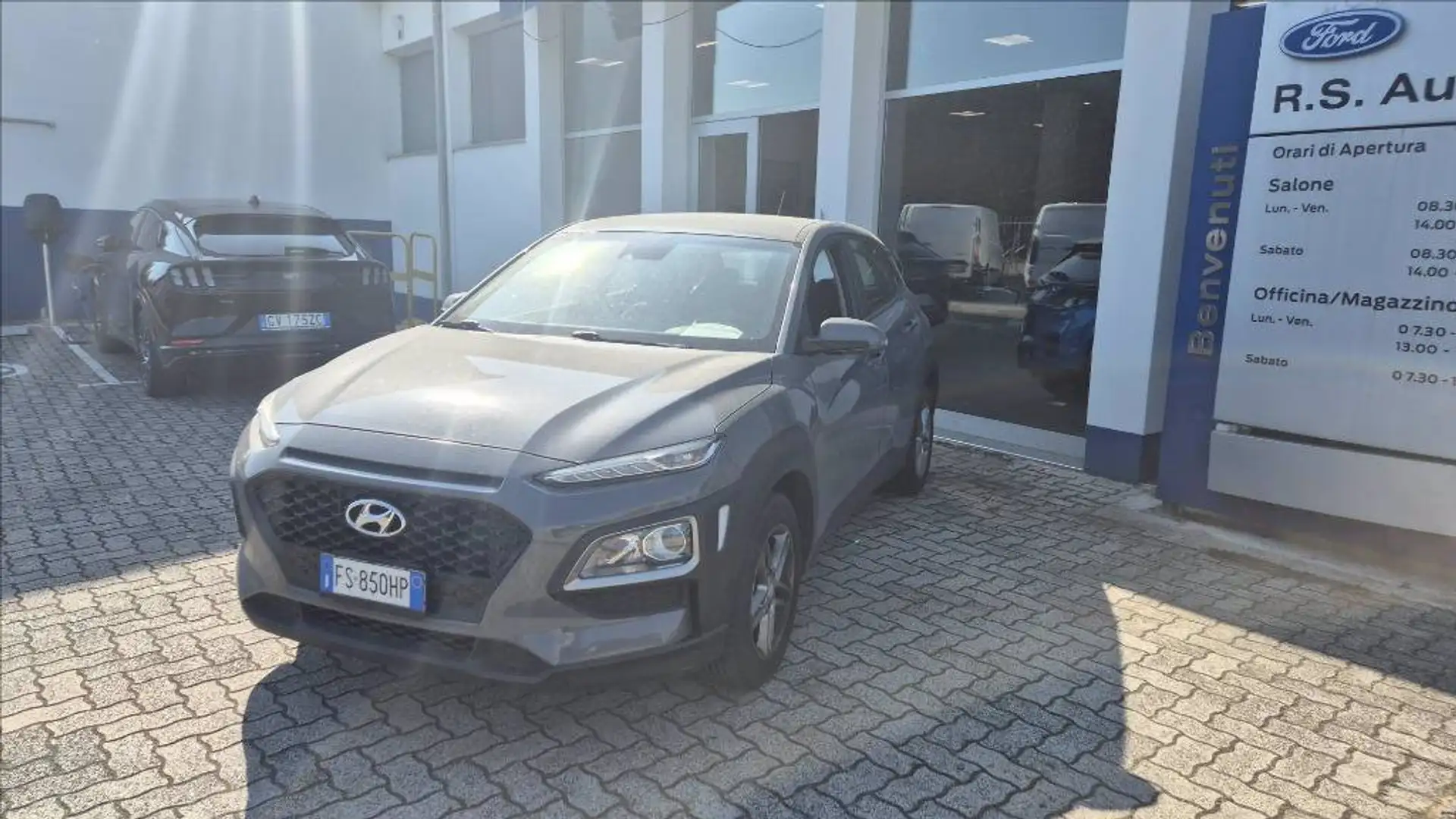 Hyundai KONA 1.6 crdi Style 2wd 115cv Grigio - 2