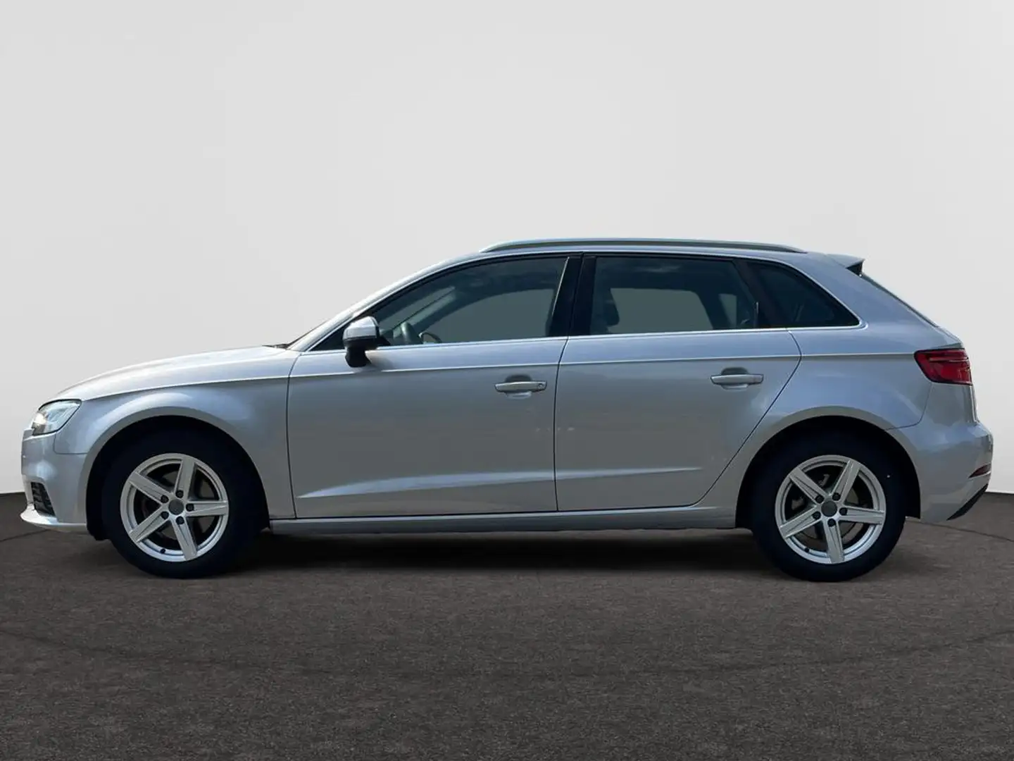 Audi A3 Sportback Audi A3 Sportback  30 TFSI  85(116) kW(pk) 6 versnellingen Argent - 2