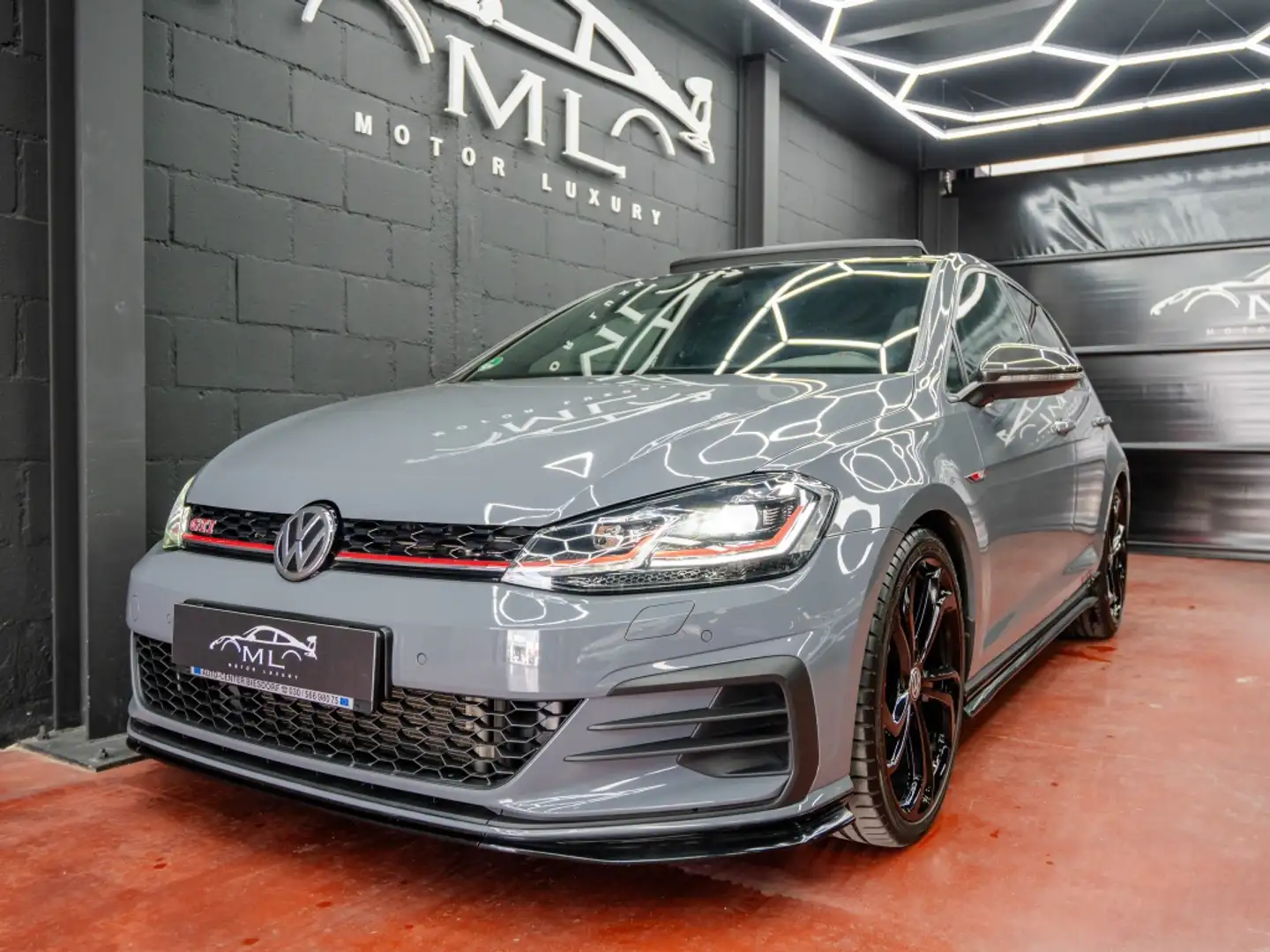 Volkswagen Golf GTI 2.0 TSI TCR DSG7 213kW Gris - 1