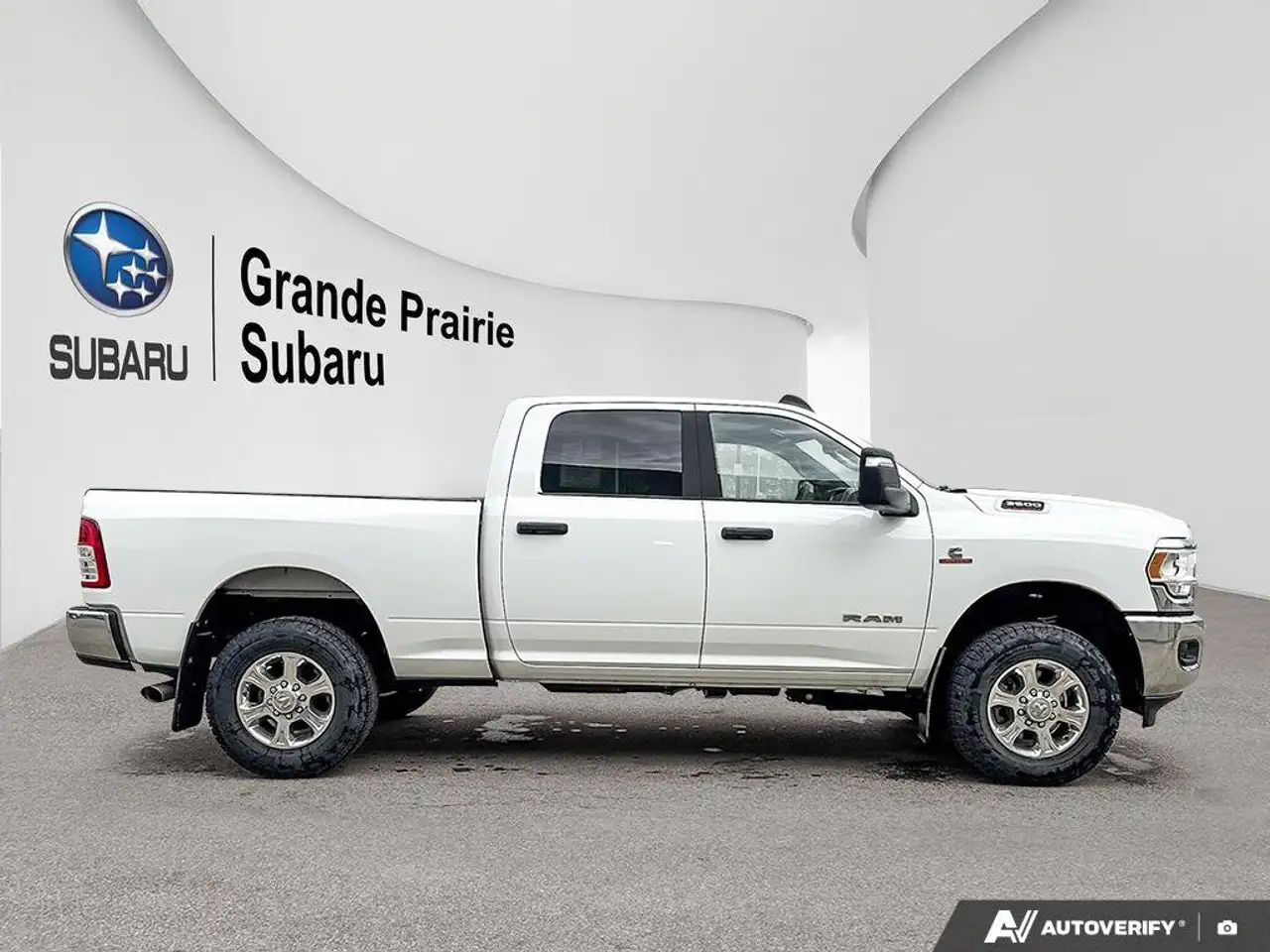 RAM 3500 снимка RAM 3500