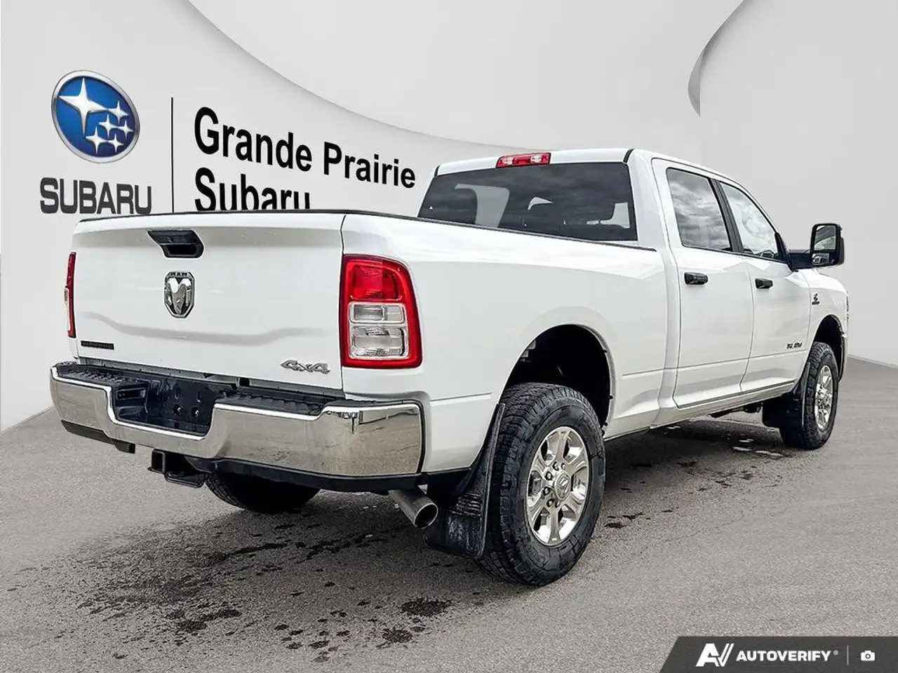 RAM 3500 снимка RAM 3500
