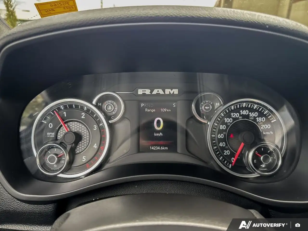 RAM 3500 снимка RAM 3500