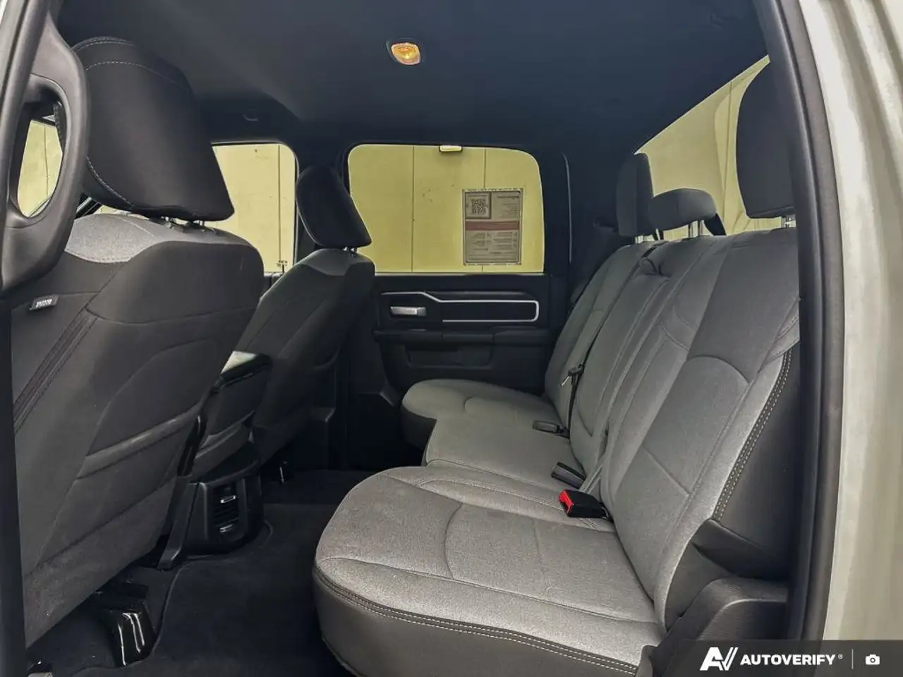 RAM 3500 снимка RAM 3500