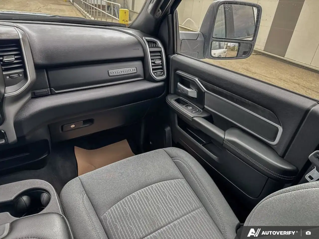 RAM 3500 снимка RAM 3500