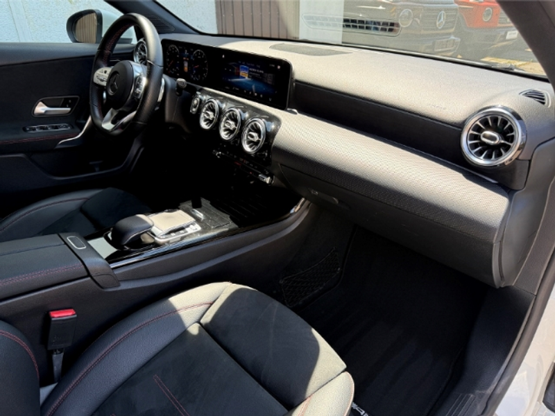 Mercedes-Benz A 200 AMG Line 7G-DCT NaviPremium LED PARKTRONIC — photo 13