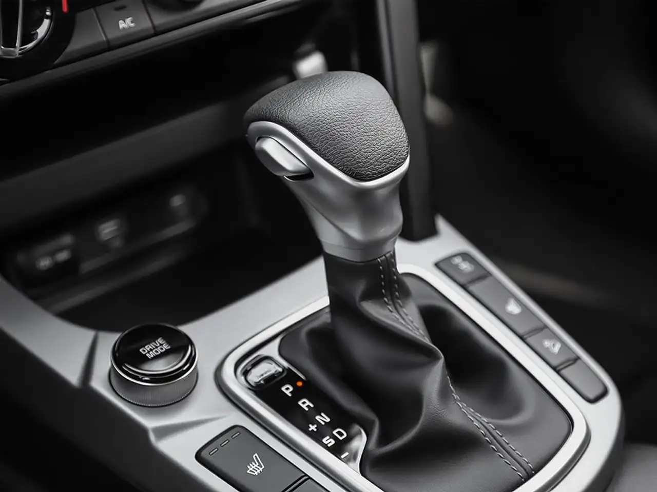 Kia Seltos снимка Kia Seltos