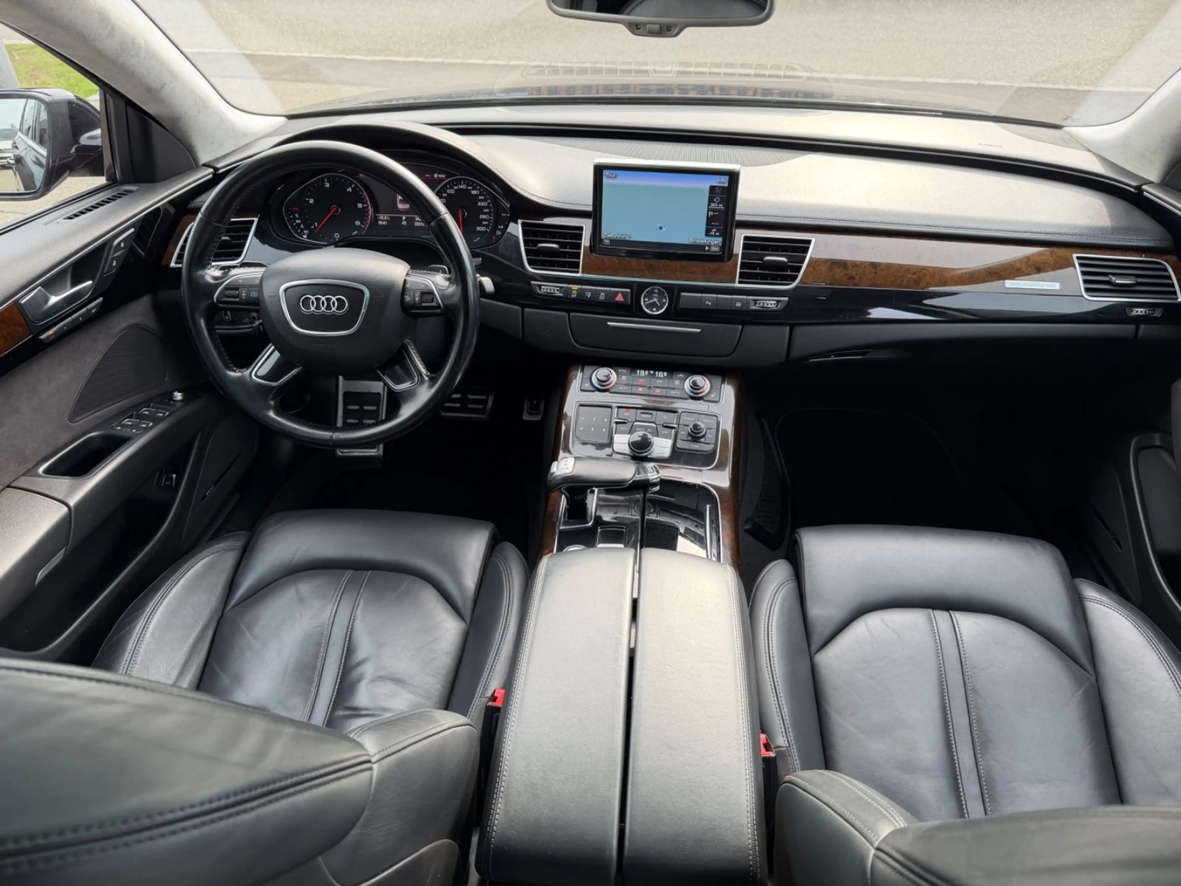 Audi A8 3.0 TDI L quattro LED DVD 360° 20 Zoll BOSE — photo 12