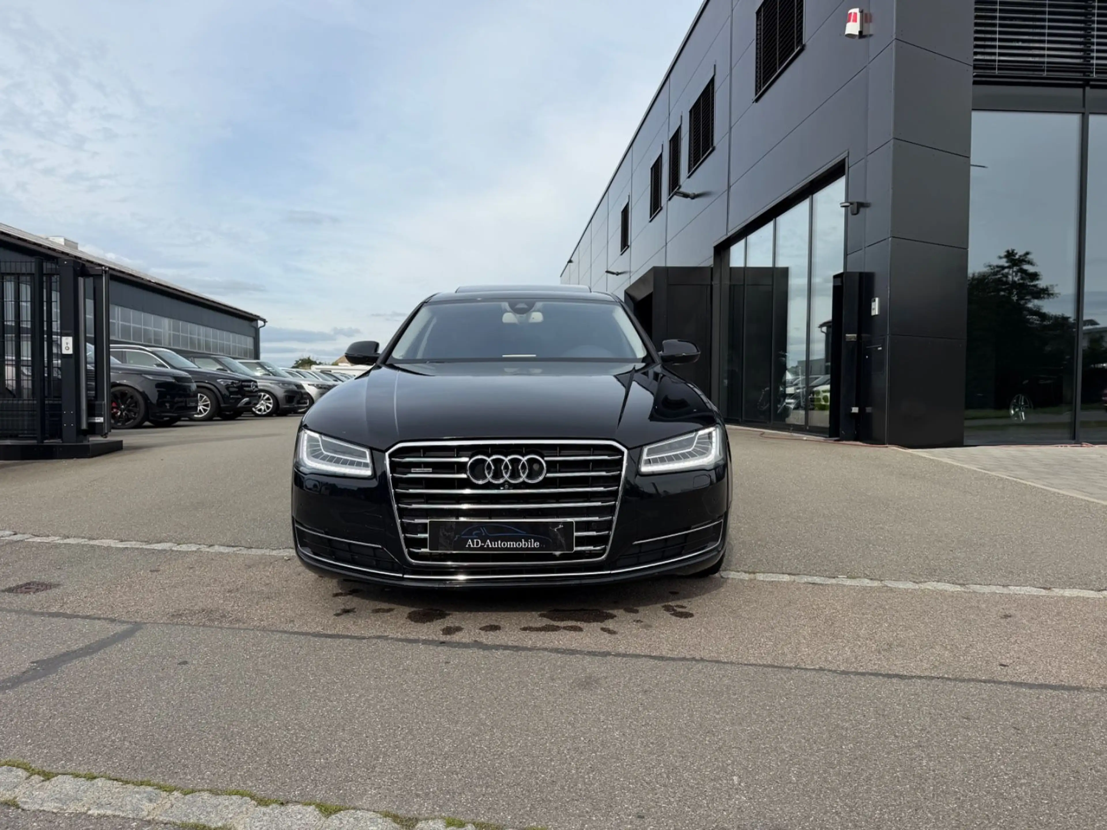Audi A8 3.0 TDI L quattro LED DVD 360° 20 Zoll BOSE — photo 3